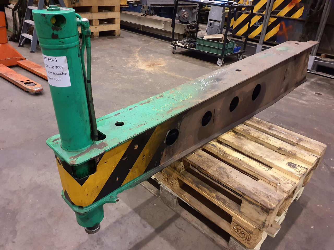 FAUN ATF 60-3 front outigger beam - Ovjes za Autodizalica: slika FAUN ATF 60-3 front outigger beam - Ovjes za Autodizalica FAUN ATF 60-3 front outigger beam - Ovjes za Autodizalica: slika FAUN ATF 60-3 front outigger beam - Ovjes za Autodizalica