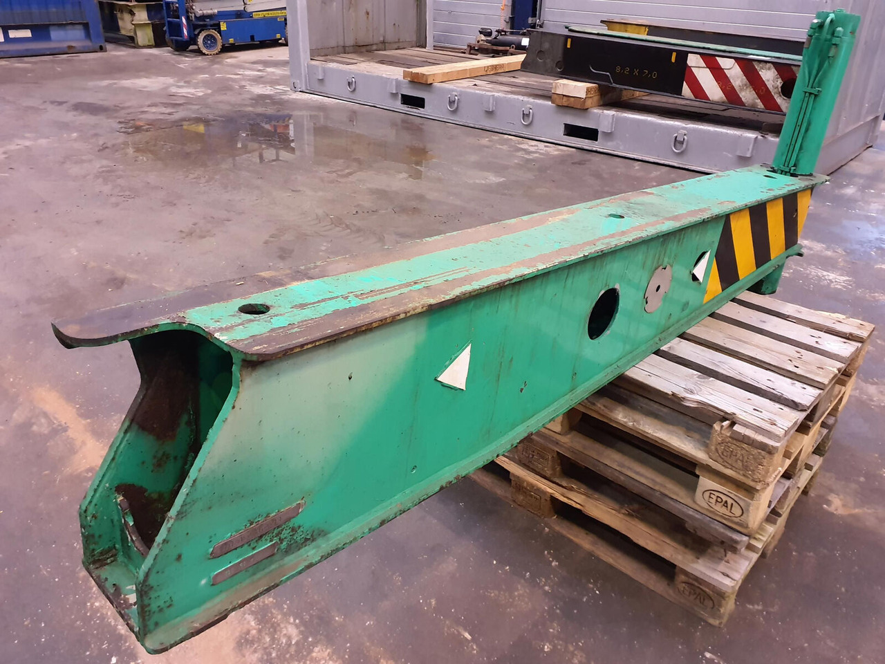 FAUN ATF 60-3 outrigger beam rear with support cylinder - Ovjes za Autodizalica: slika FAUN ATF 60-3 outrigger beam rear with support cylinder - Ovjes za Autodizalica FAUN ATF 60-3 outrigger beam rear with support cylinder - Ovjes za Autodizalica: slika FAUN ATF 60-3 outrigger beam rear with support cylinder - Ovjes za Autodizalica