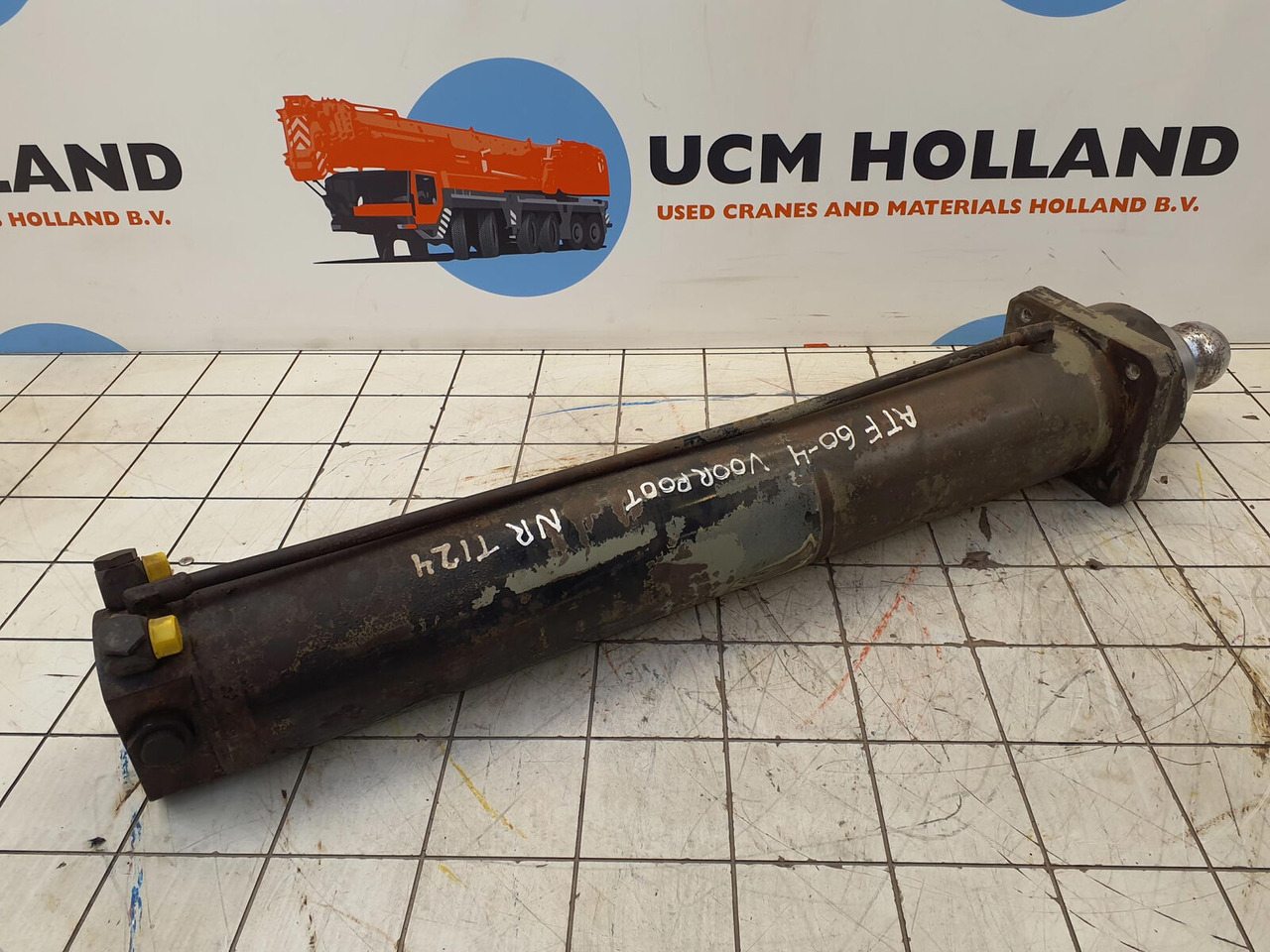 FAUN ATF 60-4 outrigger cylinder front - Hidraulični cilindar za Dizalica: slika FAUN ATF 60-4 outrigger cylinder front - Hidraulični cilindar za Dizalica FAUN ATF 60-4 outrigger cylinder front - Hidraulični cilindar za Dizalica: slika FAUN ATF 60-4 outrigger cylinder front - Hidraulični cilindar za Dizalica