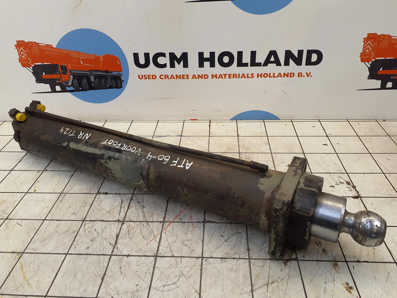FAUN ATF 60-4 outrigger cylinder front - Hidraulični cilindar za Dizalica: slika FAUN ATF 60-4 outrigger cylinder front - Hidraulični cilindar za Dizalica FAUN ATF 60-4 outrigger cylinder front - Hidraulični cilindar za Dizalica: slika FAUN ATF 60-4 outrigger cylinder front - Hidraulični cilindar za Dizalica