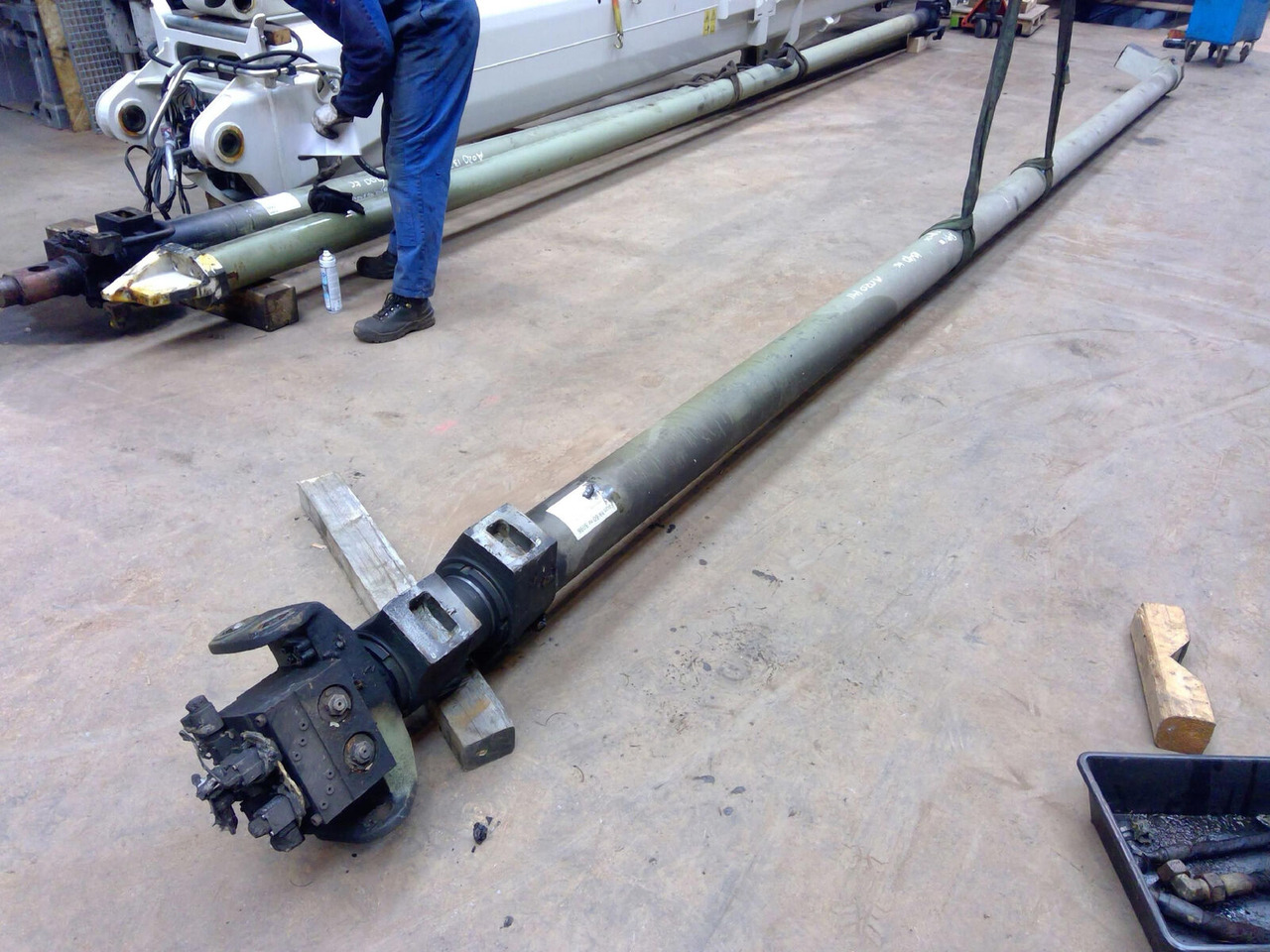 FAUN ATF 60-4 telescopic cylinder double - Hidraulični cilindar za Autodizalica: slika FAUN ATF 60-4 telescopic cylinder double - Hidraulični cilindar za Autodizalica FAUN ATF 60-4 telescopic cylinder double - Hidraulični cilindar za Autodizalica: slika FAUN ATF 60-4 telescopic cylinder double - Hidraulični cilindar za Autodizalica