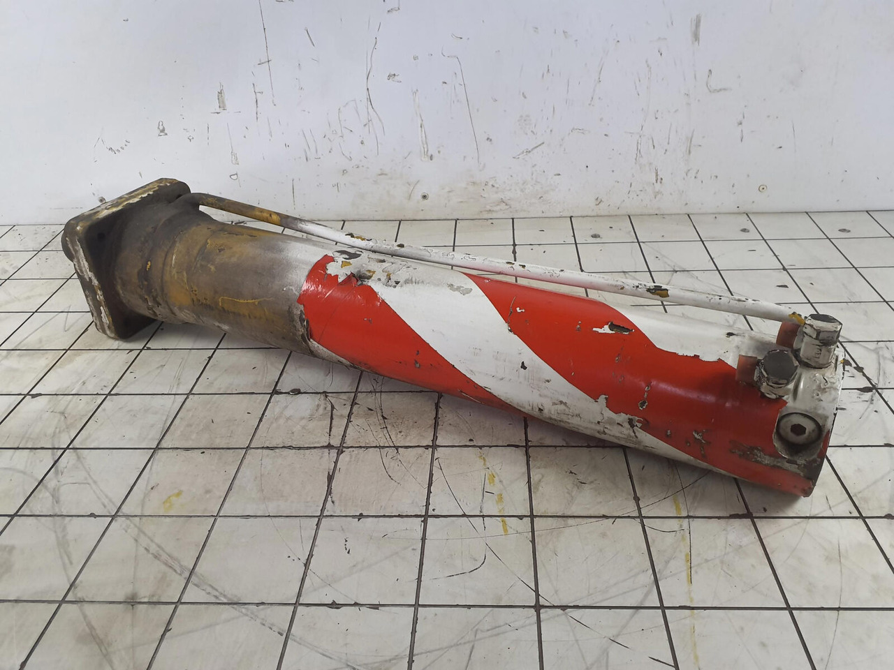 FAUN AUN RTF 30 outrigger cylinder - Hidraulični cilindar za Autodizalica: slika FAUN AUN RTF 30 outrigger cylinder - Hidraulični cilindar za Autodizalica FAUN AUN RTF 30 outrigger cylinder - Hidraulični cilindar za Autodizalica: slika FAUN AUN RTF 30 outrigger cylinder - Hidraulični cilindar za Autodizalica
