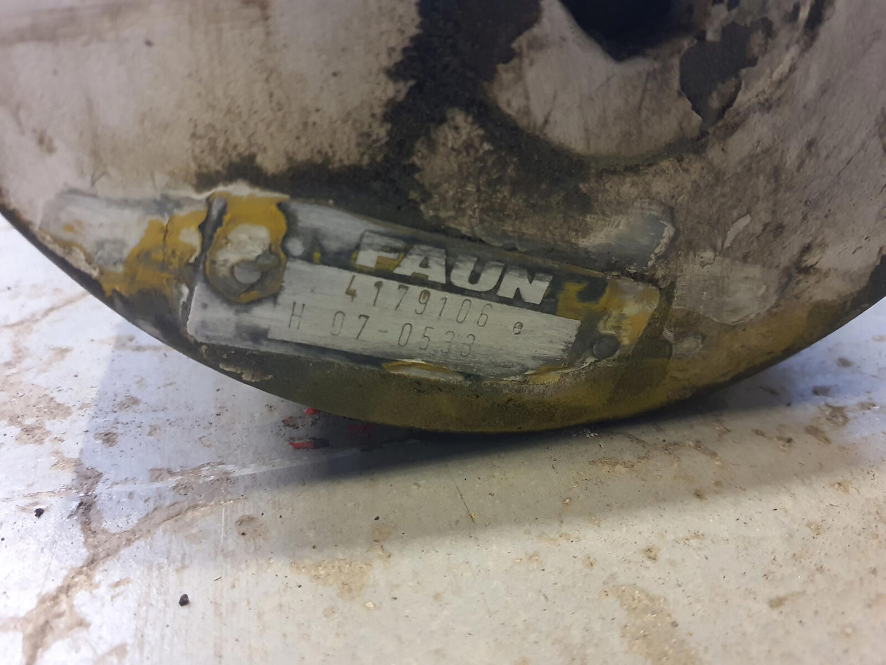Hidraulični cilindar za Autodizalica FAUN RTF 30 outrigger cylinder: slika Hidraulični cilindar za Autodizalica FAUN RTF 30 outrigger cylinder