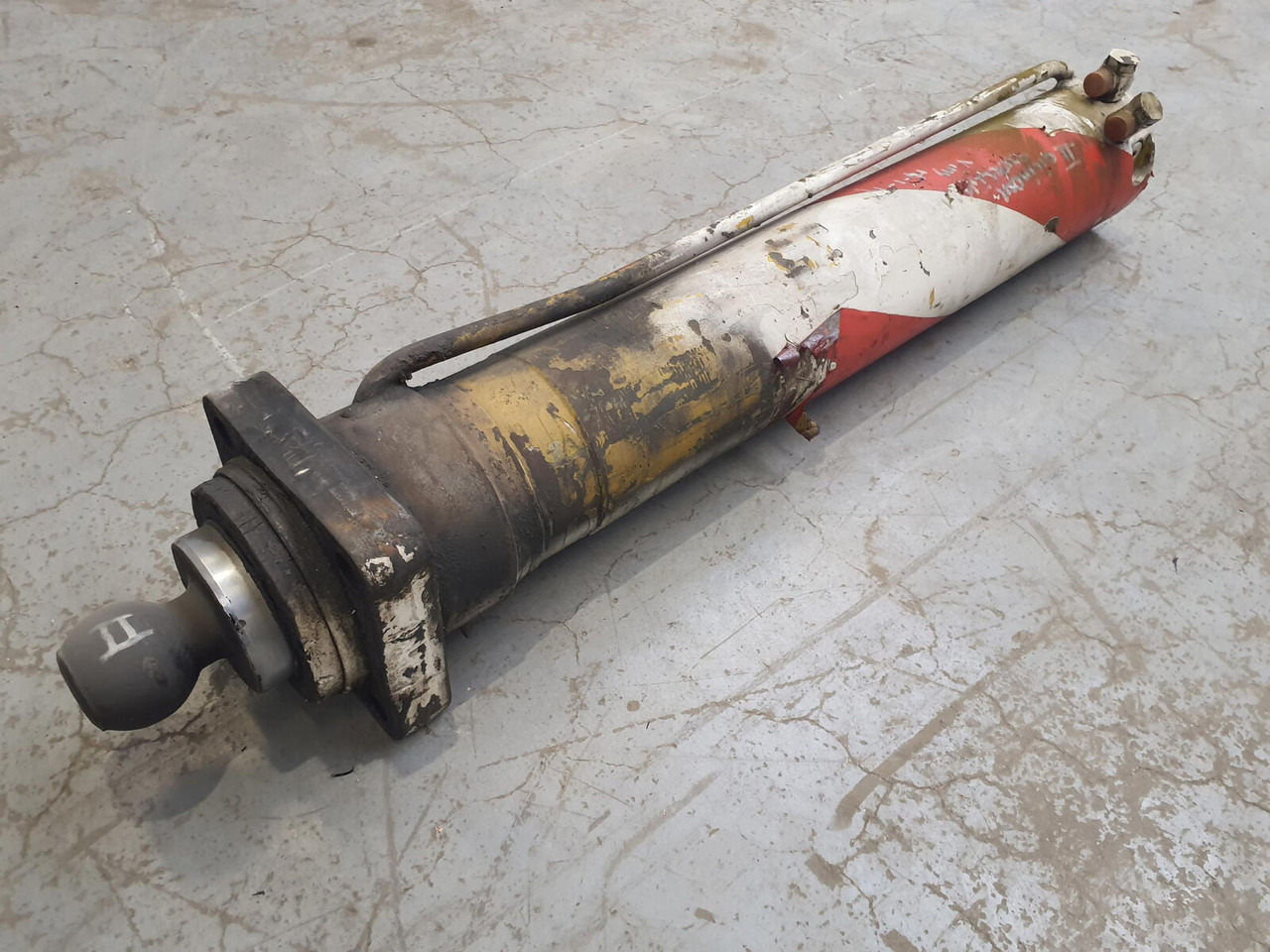 FAUN RTF 30 outrigger cylinder - Hidraulični cilindar za Autodizalica: slika FAUN RTF 30 outrigger cylinder - Hidraulični cilindar za Autodizalica FAUN RTF 30 outrigger cylinder - Hidraulični cilindar za Autodizalica: slika FAUN RTF 30 outrigger cylinder - Hidraulični cilindar za Autodizalica