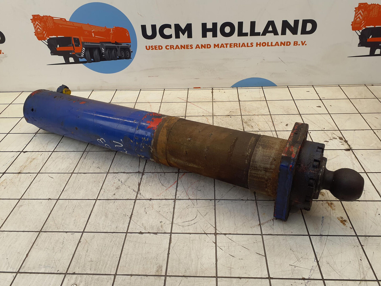 FAUN RTF 45 outrigger support cylinder - Hidraulični cilindar za Autodizalica: slika FAUN RTF 45 outrigger support cylinder - Hidraulični cilindar za Autodizalica FAUN RTF 45 outrigger support cylinder - Hidraulični cilindar za Autodizalica: slika FAUN RTF 45 outrigger support cylinder - Hidraulični cilindar za Autodizalica
