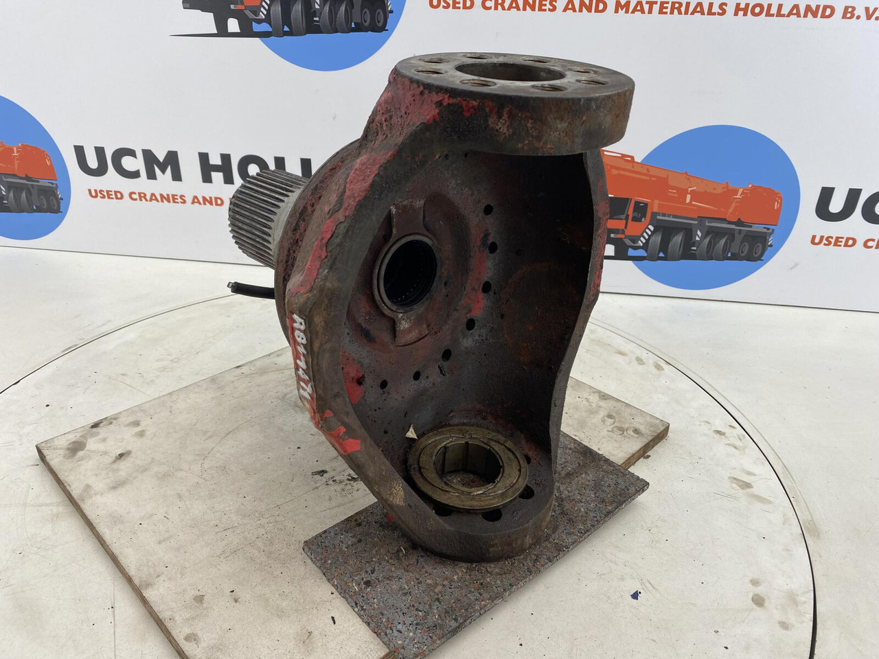 Gottwald AMK Steering knuckle 16 holes - Rukavac kotača za Autodizalica: slika Gottwald AMK Steering knuckle 16 holes - Rukavac kotača za Autodizalica Gottwald AMK Steering knuckle 16 holes - Rukavac kotača za Autodizalica: slika Gottwald AMK Steering knuckle 16 holes - Rukavac kotača za Autodizalica