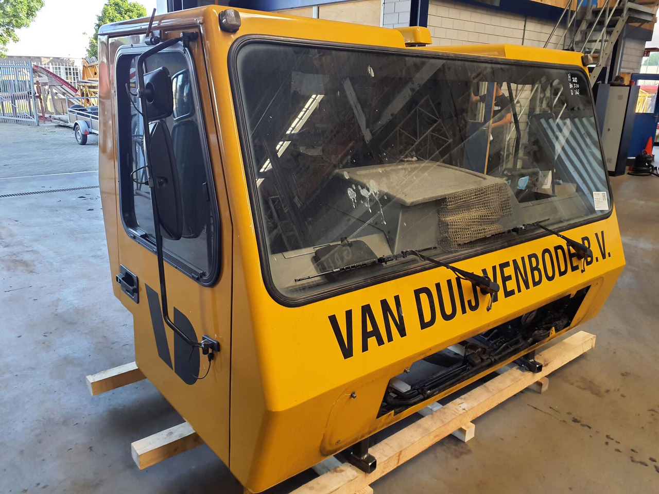 Grove GMK 3050 driver cabine complete - Kabina za Autodizalica: slika Grove GMK 3050 driver cabine complete - Kabina za Autodizalica Grove GMK 3050 driver cabine complete - Kabina za Autodizalica: slika Grove GMK 3050 driver cabine complete - Kabina za Autodizalica