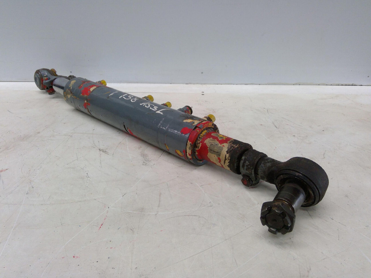 Grove GMK 3050 steering cylinder - Hidraulični cilindar za Autodizalica: slika Grove GMK 3050 steering cylinder - Hidraulični cilindar za Autodizalica Grove GMK 3050 steering cylinder - Hidraulični cilindar za Autodizalica: slika Grove GMK 3050 steering cylinder - Hidraulični cilindar za Autodizalica