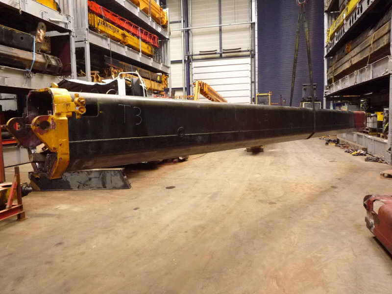 Karoserija i eksterijer za Dizalica Grove GMK 3050 telescopic section 3: slika Karoserija i eksterijer za Dizalica Grove GMK 3050 telescopic section 3