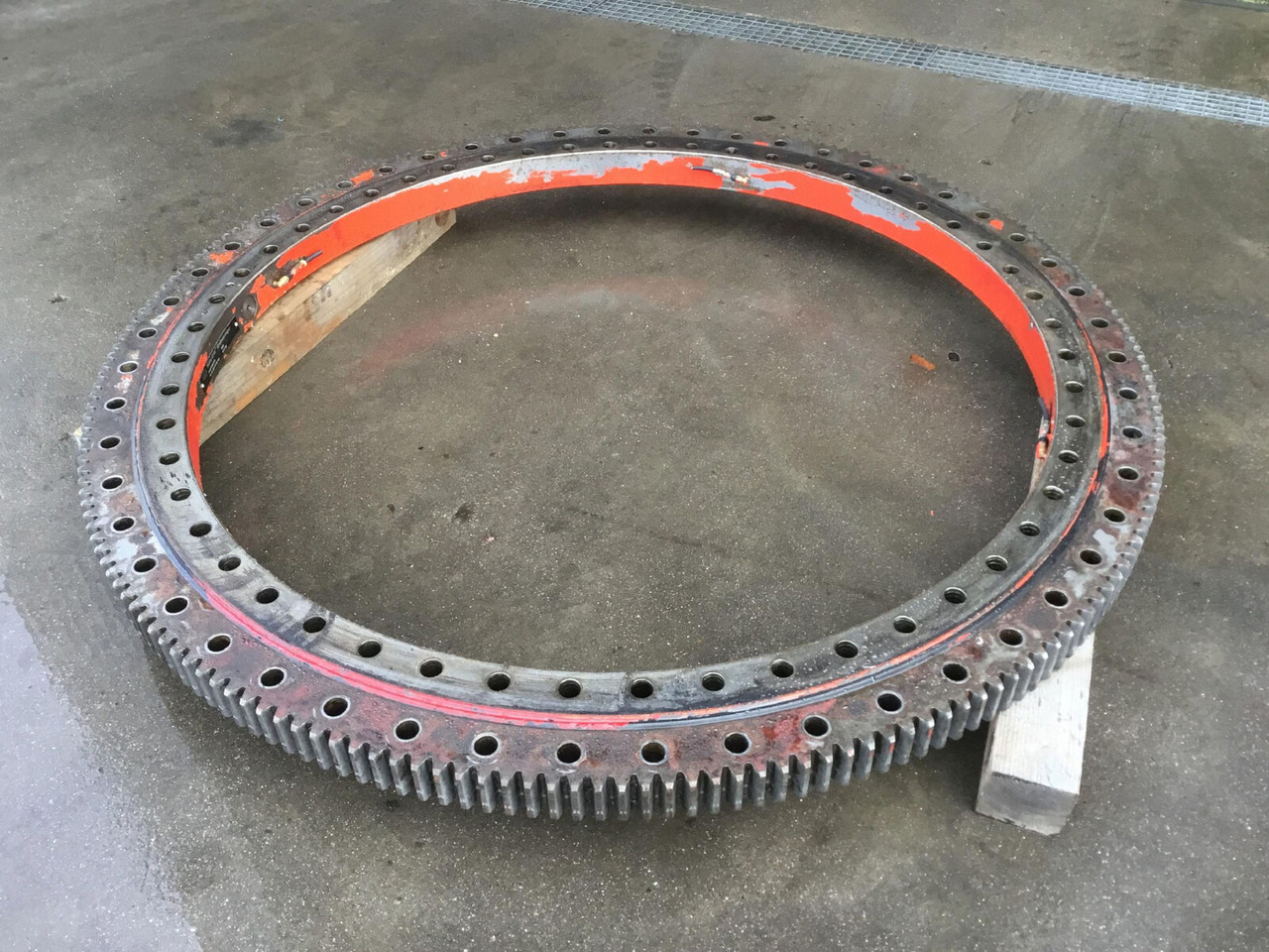 Grove GMK 3055 Slew ring - Okretni prsten za Autodizalica: slika Grove GMK 3055 Slew ring - Okretni prsten za Autodizalica Grove GMK 3055 Slew ring - Okretni prsten za Autodizalica: slika Grove GMK 3055 Slew ring - Okretni prsten za Autodizalica