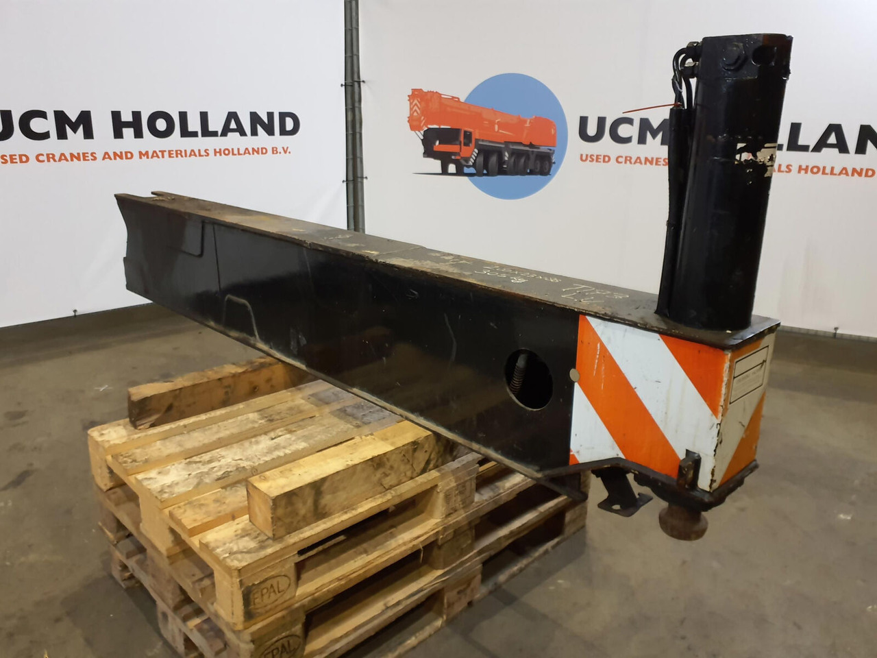 Grove GMK 3055 sliding beam complete front - Ovjes za Autodizalica: slika Grove GMK 3055 sliding beam complete front - Ovjes za Autodizalica Grove GMK 3055 sliding beam complete front - Ovjes za Autodizalica: slika Grove GMK 3055 sliding beam complete front - Ovjes za Autodizalica