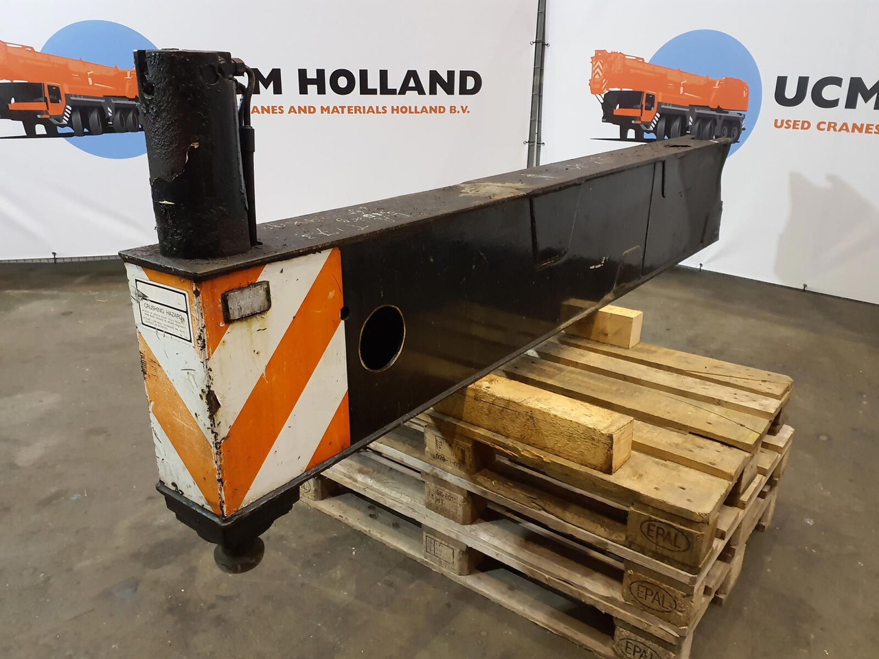 Grove GMK 3055 sliding beam complete rear - Ovjes za Autodizalica: slika Grove GMK 3055 sliding beam complete rear - Ovjes za Autodizalica Grove GMK 3055 sliding beam complete rear - Ovjes za Autodizalica: slika Grove GMK 3055 sliding beam complete rear - Ovjes za Autodizalica
