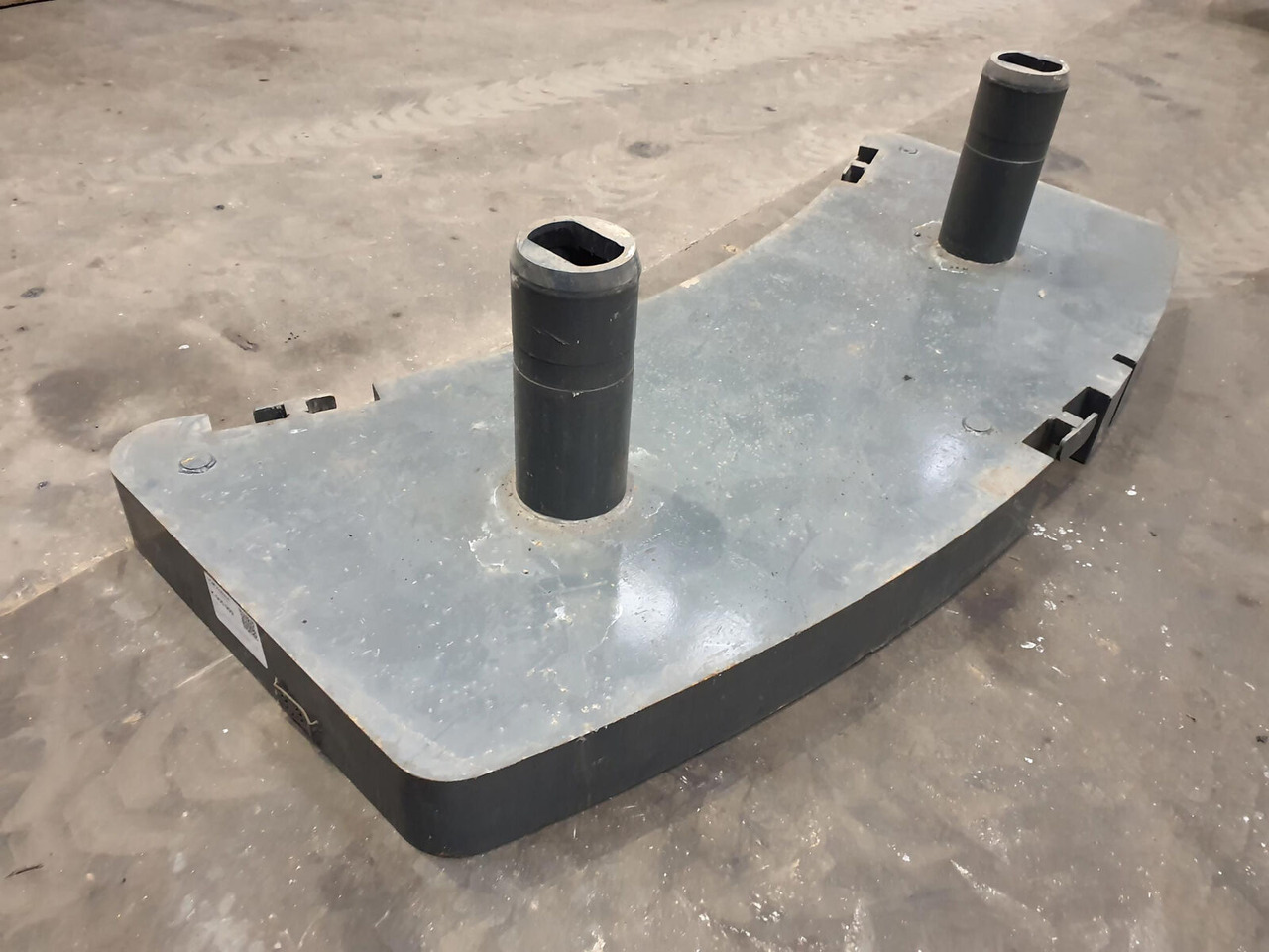 Protuuteg za Autodizalica Grove GMK 4075 counterweight 3,3 ton: slika Protuuteg za Autodizalica Grove GMK 4075 counterweight 3,3 ton
