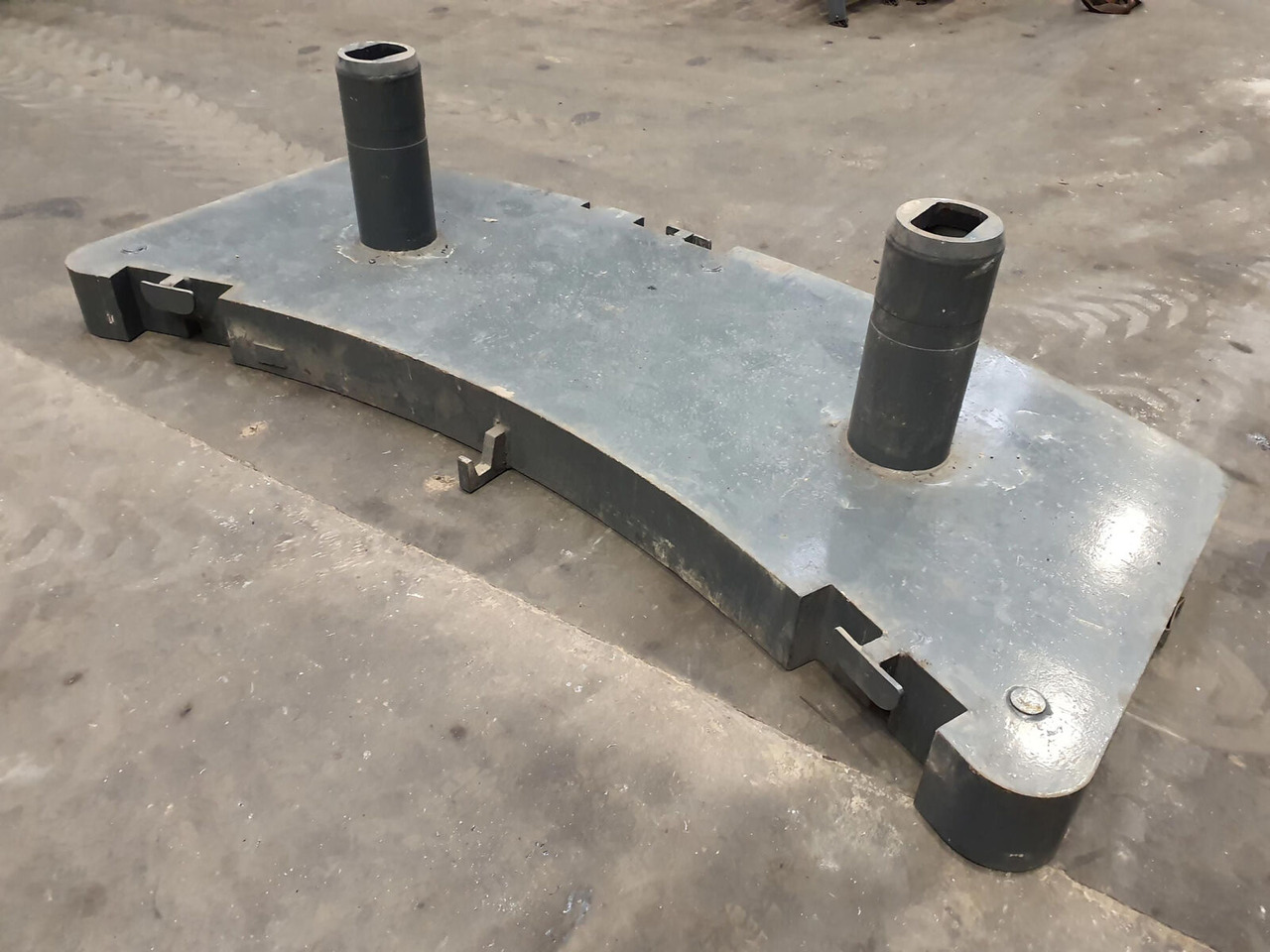 Protuuteg za Autodizalica Grove GMK 4075 counterweight 3,3 ton: slika Protuuteg za Autodizalica Grove GMK 4075 counterweight 3,3 ton