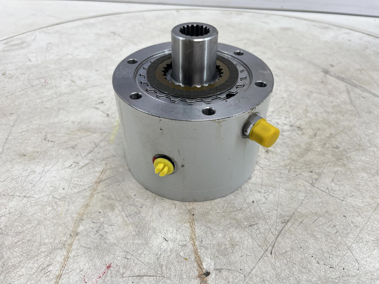 Grove GMK 5150 multiple-disk brake slewing gear - Motor okretanja za Dizalica: slika Grove GMK 5150 multiple-disk brake slewing gear - Motor okretanja za Dizalica Grove GMK 5150 multiple-disk brake slewing gear - Motor okretanja za Dizalica: slika Grove GMK 5150 multiple-disk brake slewing gear - Motor okretanja za Dizalica