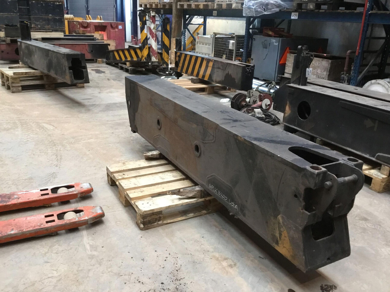 Grove GMK 5200 outrigger beam front - Ovjes za Autodizalica: slika Grove GMK 5200 outrigger beam front - Ovjes za Autodizalica Grove GMK 5200 outrigger beam front - Ovjes za Autodizalica: slika Grove GMK 5200 outrigger beam front - Ovjes za Autodizalica