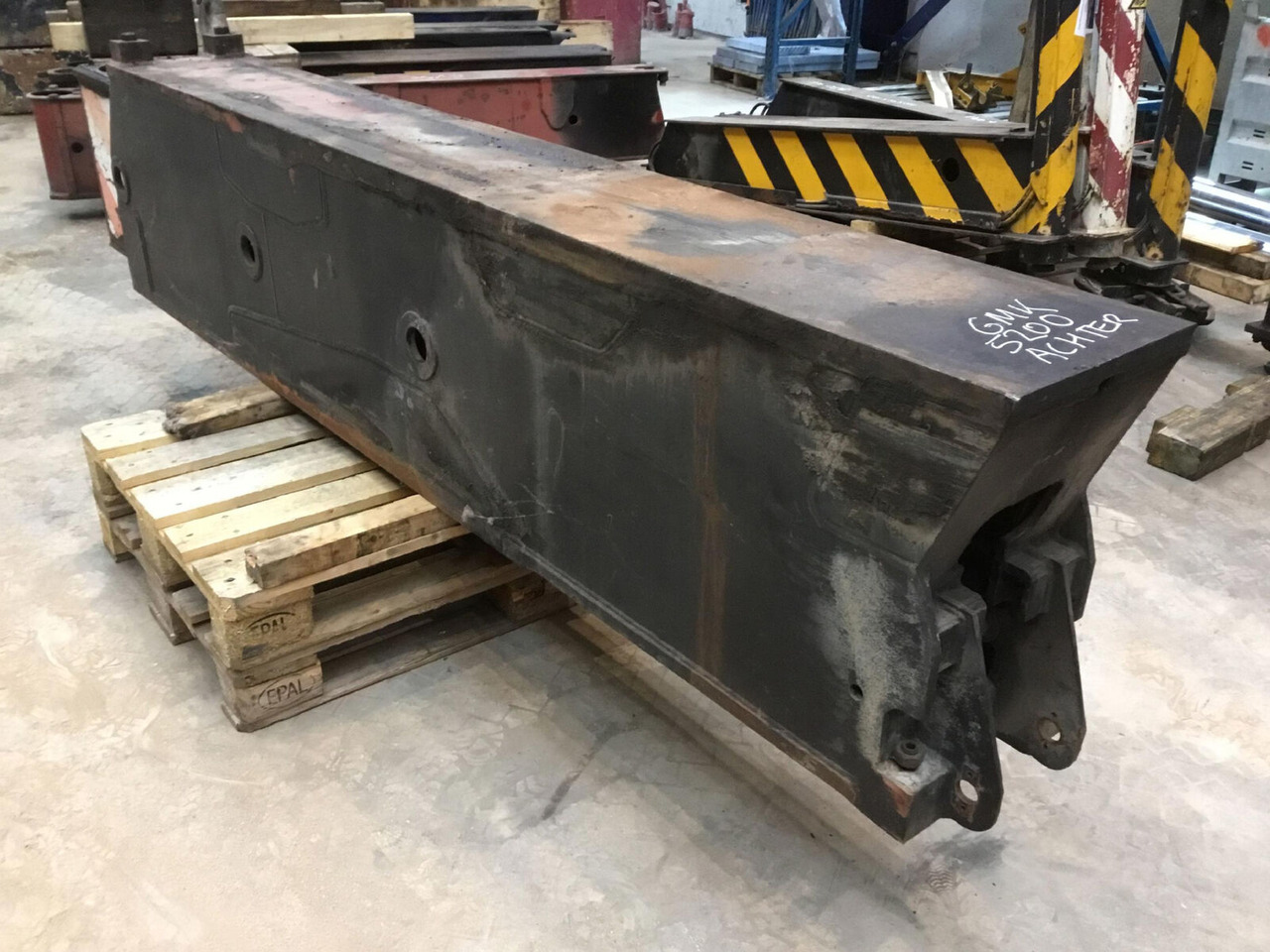 Grove GMK 5200 sliding beam rear - Ovjes za Dizalica: slika Grove GMK 5200 sliding beam rear - Ovjes za Dizalica Grove GMK 5200 sliding beam rear - Ovjes za Dizalica: slika Grove GMK 5200 sliding beam rear - Ovjes za Dizalica