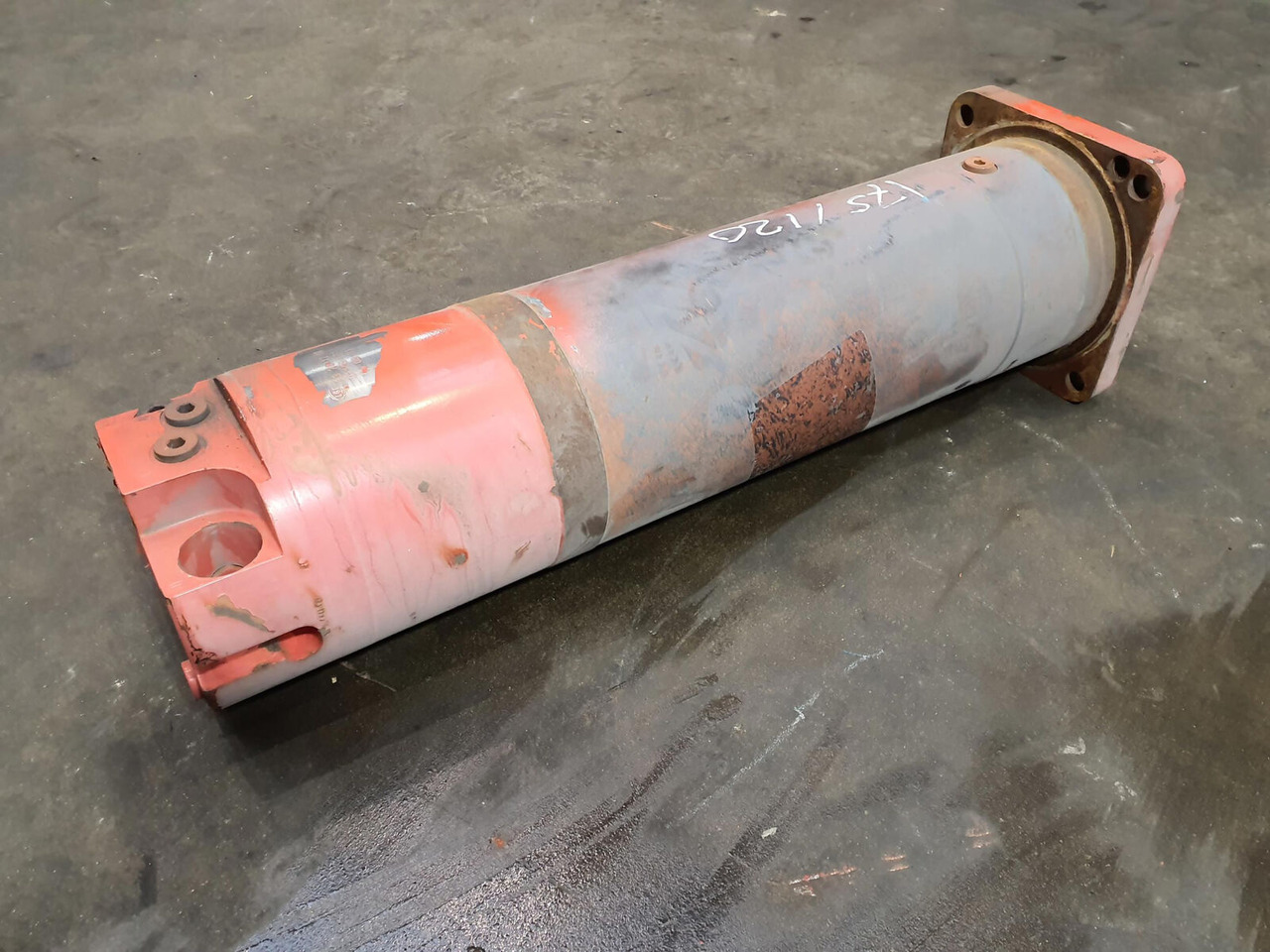 Grove GMK 5220, 5170 outrigger cylinder - Ovjes za Autodizalica: slika Grove GMK 5220, 5170 outrigger cylinder - Ovjes za Autodizalica Grove GMK 5220, 5170 outrigger cylinder - Ovjes za Autodizalica: slika Grove GMK 5220, 5170 outrigger cylinder - Ovjes za Autodizalica