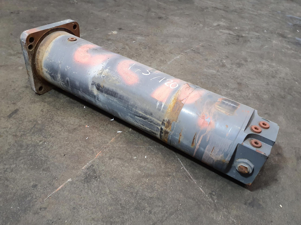 Grove GMK 5220, 5170 outrigger cylinder - Ovjes za Autodizalica: slika Grove GMK 5220, 5170 outrigger cylinder - Ovjes za Autodizalica Grove GMK 5220, 5170 outrigger cylinder - Ovjes za Autodizalica: slika Grove GMK 5220, 5170 outrigger cylinder - Ovjes za Autodizalica
