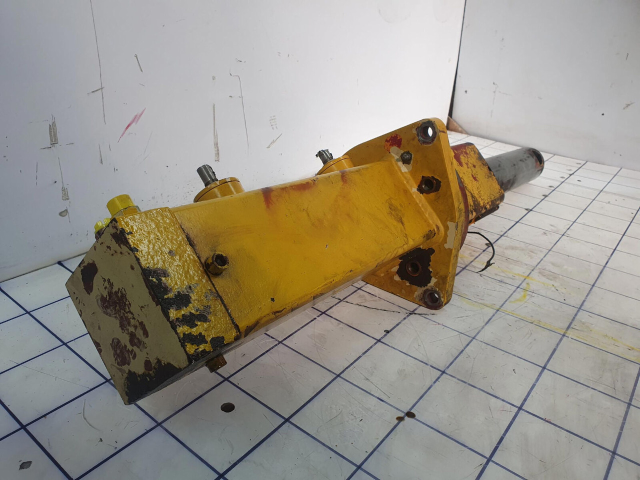 Grove Grove GMK 3050 counterweight cylinder - Hidraulični cilindar za Autodizalica: slika Grove Grove GMK 3050 counterweight cylinder - Hidraulični cilindar za Autodizalica Grove Grove GMK 3050 counterweight cylinder - Hidraulični cilindar za Autodizalica: slika Grove Grove GMK 3050 counterweight cylinder - Hidraulični cilindar za Autodizalica