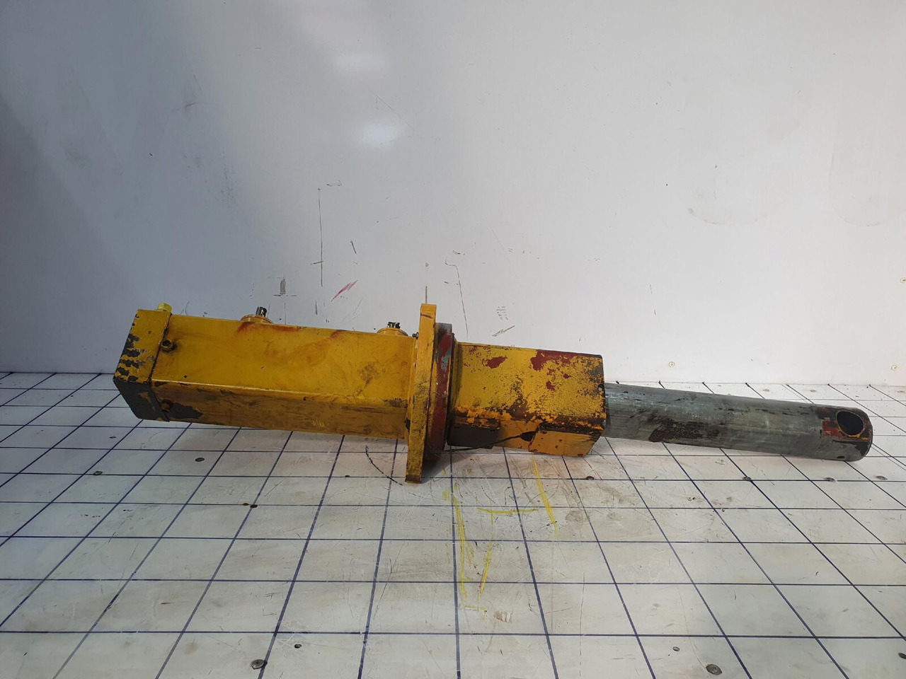 Grove Grove GMK 3050 counterweight cylinder - Hidraulični cilindar za Autodizalica: slika Grove Grove GMK 3050 counterweight cylinder - Hidraulični cilindar za Autodizalica Grove Grove GMK 3050 counterweight cylinder - Hidraulični cilindar za Autodizalica: slika Grove Grove GMK 3050 counterweight cylinder - Hidraulični cilindar za Autodizalica