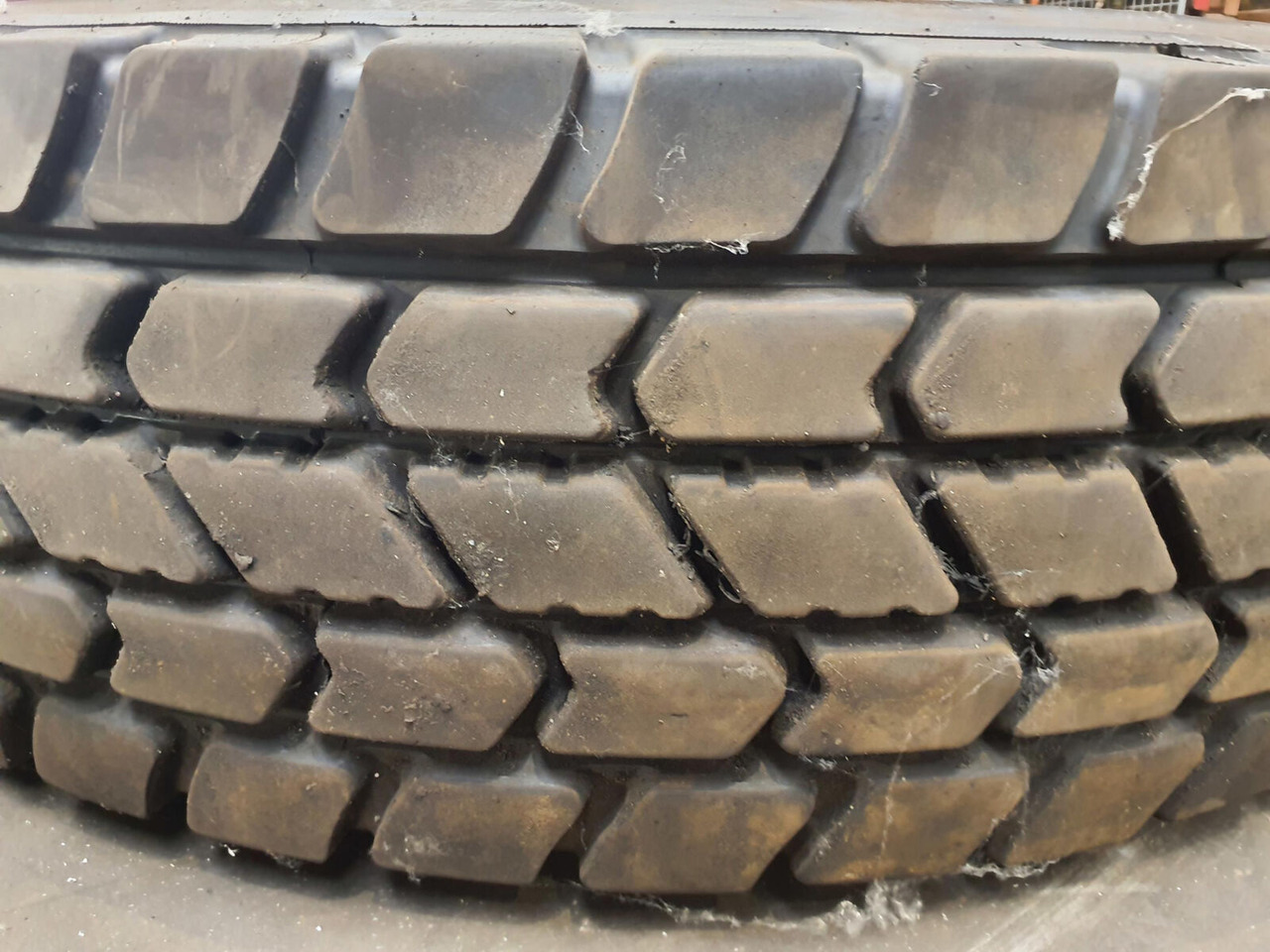 Grove Wheel 385/95R25 12 5.4 3p - Kompletan kotač za Dizalica: slika Grove Wheel 385/95R25 12 5.4 3p - Kompletan kotač za Dizalica Grove Wheel 385/95R25 12 5.4 3p - Kompletan kotač za Dizalica: slika Grove Wheel 385/95R25 12 5.4 3p - Kompletan kotač za Dizalica