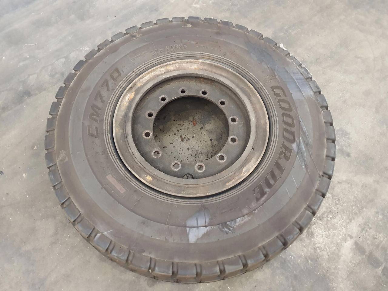 Grove Wheel 385/95R25 12 5.4 3p - Kompletan kotač za Dizalica: slika Grove Wheel 385/95R25 12 5.4 3p - Kompletan kotač za Dizalica Grove Wheel 385/95R25 12 5.4 3p - Kompletan kotač za Dizalica: slika Grove Wheel 385/95R25 12 5.4 3p - Kompletan kotač za Dizalica