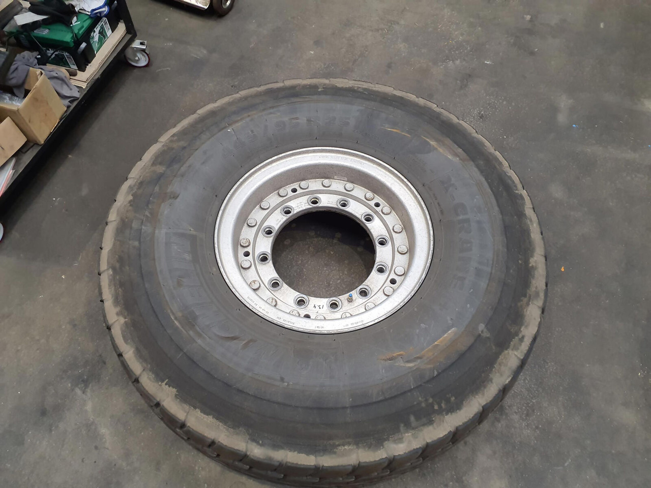 Grove Wheel 445/95R25 12 13.4 2p alu - Kompletan kotač za Dizalica: slika Grove Wheel 445/95R25 12 13.4 2p alu - Kompletan kotač za Dizalica Grove Wheel 445/95R25 12 13.4 2p alu - Kompletan kotač za Dizalica: slika Grove Wheel 445/95R25 12 13.4 2p alu - Kompletan kotač za Dizalica