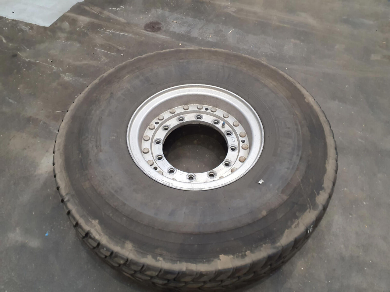 Grove Wheel 445/95R25 12 13.4 2p alu - Kompletan kotač za Dizalica: slika Grove Wheel 445/95R25 12 13.4 2p alu - Kompletan kotač za Dizalica Grove Wheel 445/95R25 12 13.4 2p alu - Kompletan kotač za Dizalica: slika Grove Wheel 445/95R25 12 13.4 2p alu - Kompletan kotač za Dizalica