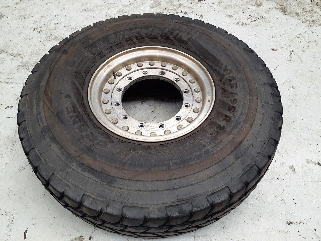 Grove Wheel 445/95R25 12 9 2p alu - Kompletan kotač za Dizalica: slika Grove Wheel 445/95R25 12 9 2p alu - Kompletan kotač za Dizalica Grove Wheel 445/95R25 12 9 2p alu - Kompletan kotač za Dizalica: slika Grove Wheel 445/95R25 12 9 2p alu - Kompletan kotač za Dizalica