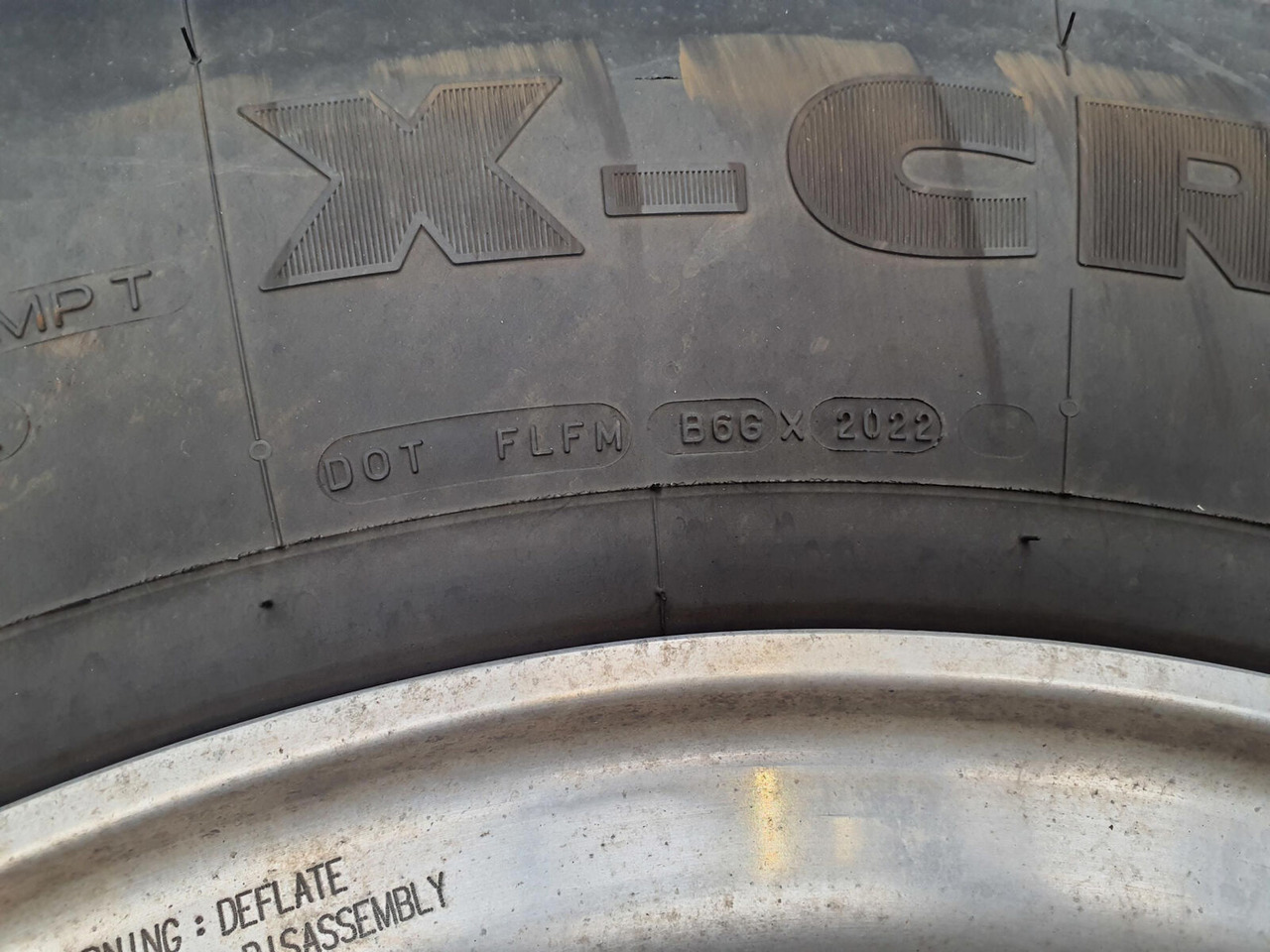 Grove Wheel 445/95R25 12 9 2p alu - Kompletan kotač za Dizalica: slika Grove Wheel 445/95R25 12 9 2p alu - Kompletan kotač za Dizalica Grove Wheel 445/95R25 12 9 2p alu - Kompletan kotač za Dizalica: slika Grove Wheel 445/95R25 12 9 2p alu - Kompletan kotač za Dizalica