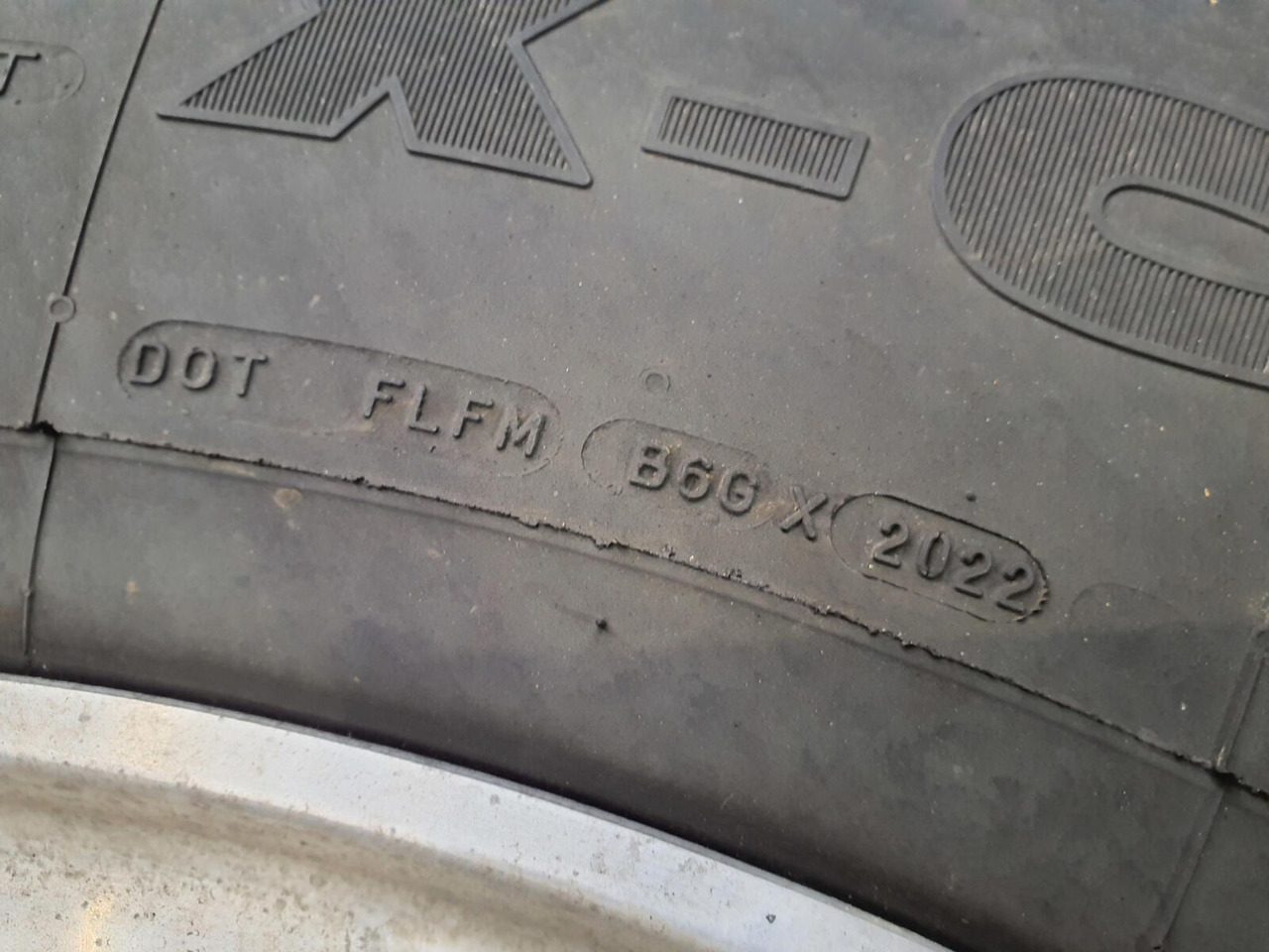 Grove Wheel 445/95R25 12 9 2p alu - Kompletan kotač za Dizalica: slika Grove Wheel 445/95R25 12 9 2p alu - Kompletan kotač za Dizalica Grove Wheel 445/95R25 12 9 2p alu - Kompletan kotač za Dizalica: slika Grove Wheel 445/95R25 12 9 2p alu - Kompletan kotač za Dizalica
