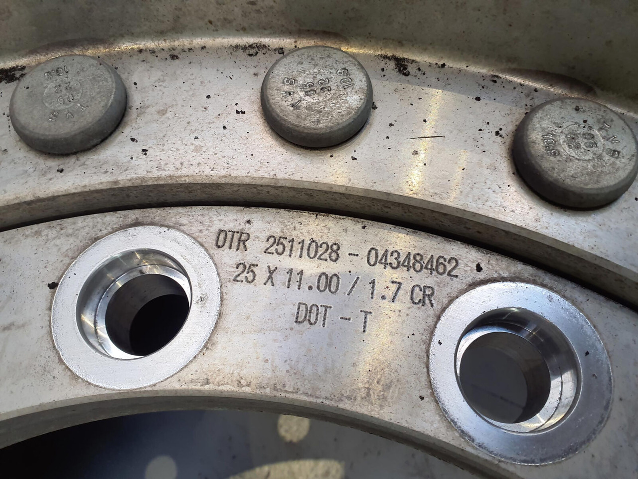 Grove Wheel 445/95R25 12 9 2p alu - Kompletan kotač za Dizalica: slika Grove Wheel 445/95R25 12 9 2p alu - Kompletan kotač za Dizalica Grove Wheel 445/95R25 12 9 2p alu - Kompletan kotač za Dizalica: slika Grove Wheel 445/95R25 12 9 2p alu - Kompletan kotač za Dizalica