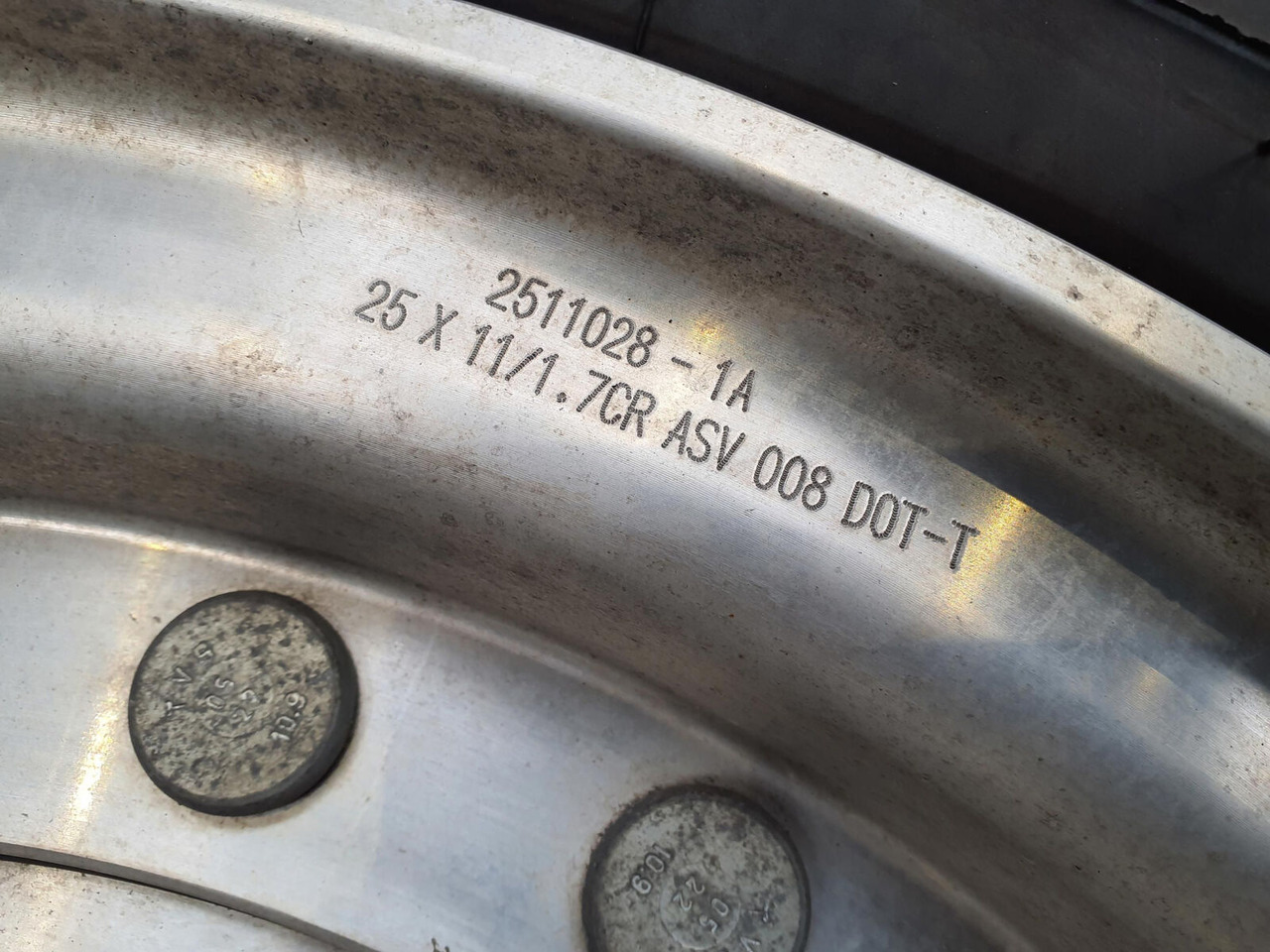 Grove Wheel 445/95R25 12 9 2p alu - Kompletan kotač za Dizalica: slika Grove Wheel 445/95R25 12 9 2p alu - Kompletan kotač za Dizalica Grove Wheel 445/95R25 12 9 2p alu - Kompletan kotač za Dizalica: slika Grove Wheel 445/95R25 12 9 2p alu - Kompletan kotač za Dizalica