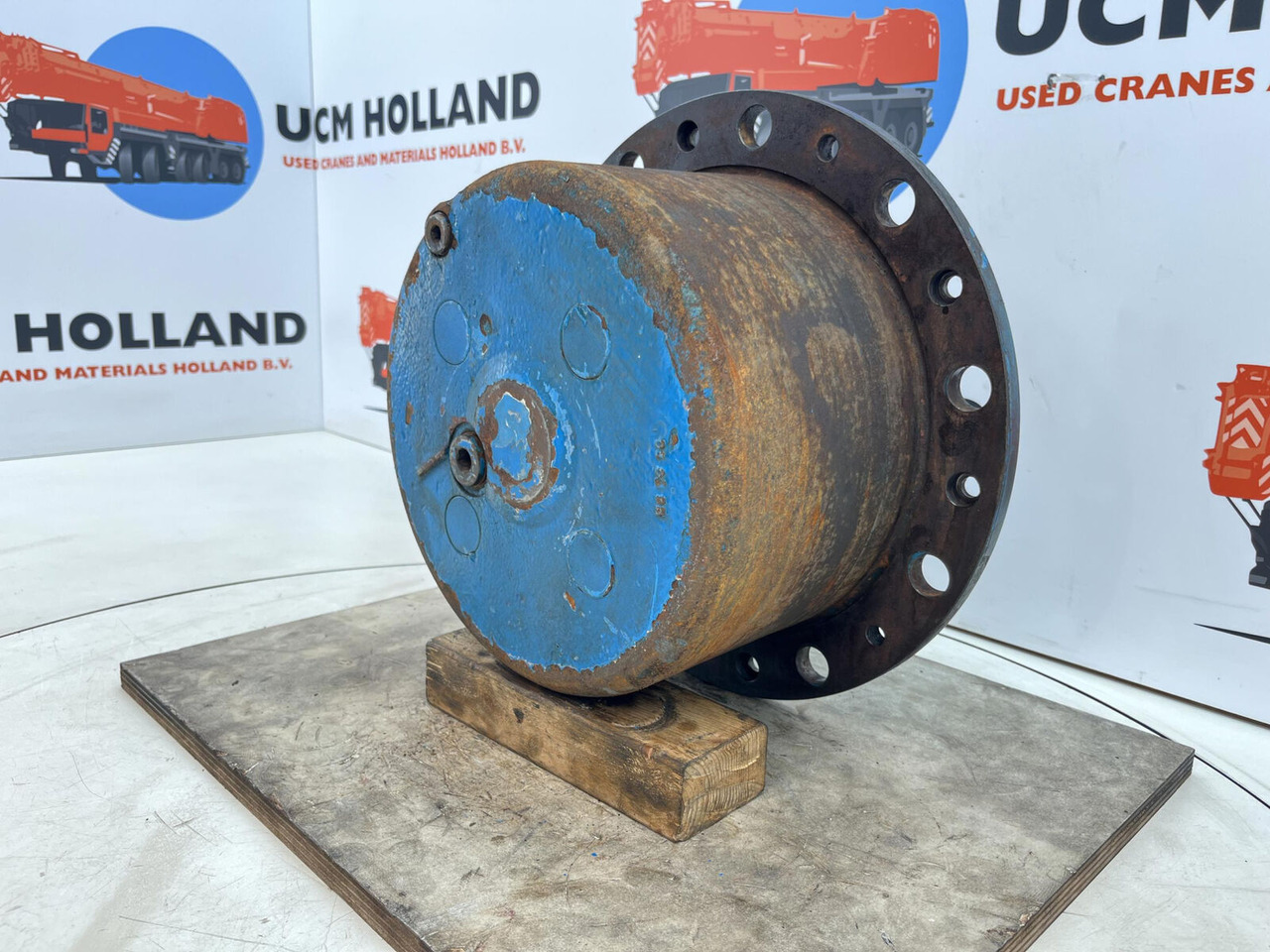 Kessler+Co Kessler planetary gear 22-25-74-40-4pl-H172-46 - Reduktor pogona za Dizalica: slika Kessler+Co Kessler planetary gear 22-25-74-40-4pl-H172-46 - Reduktor pogona za Dizalica Kessler+Co Kessler planetary gear 22-25-74-40-4pl-H172-46 - Reduktor pogona za Dizalica: slika Kessler+Co Kessler planetary gear 22-25-74-40-4pl-H172-46 - Reduktor pogona za Dizalica