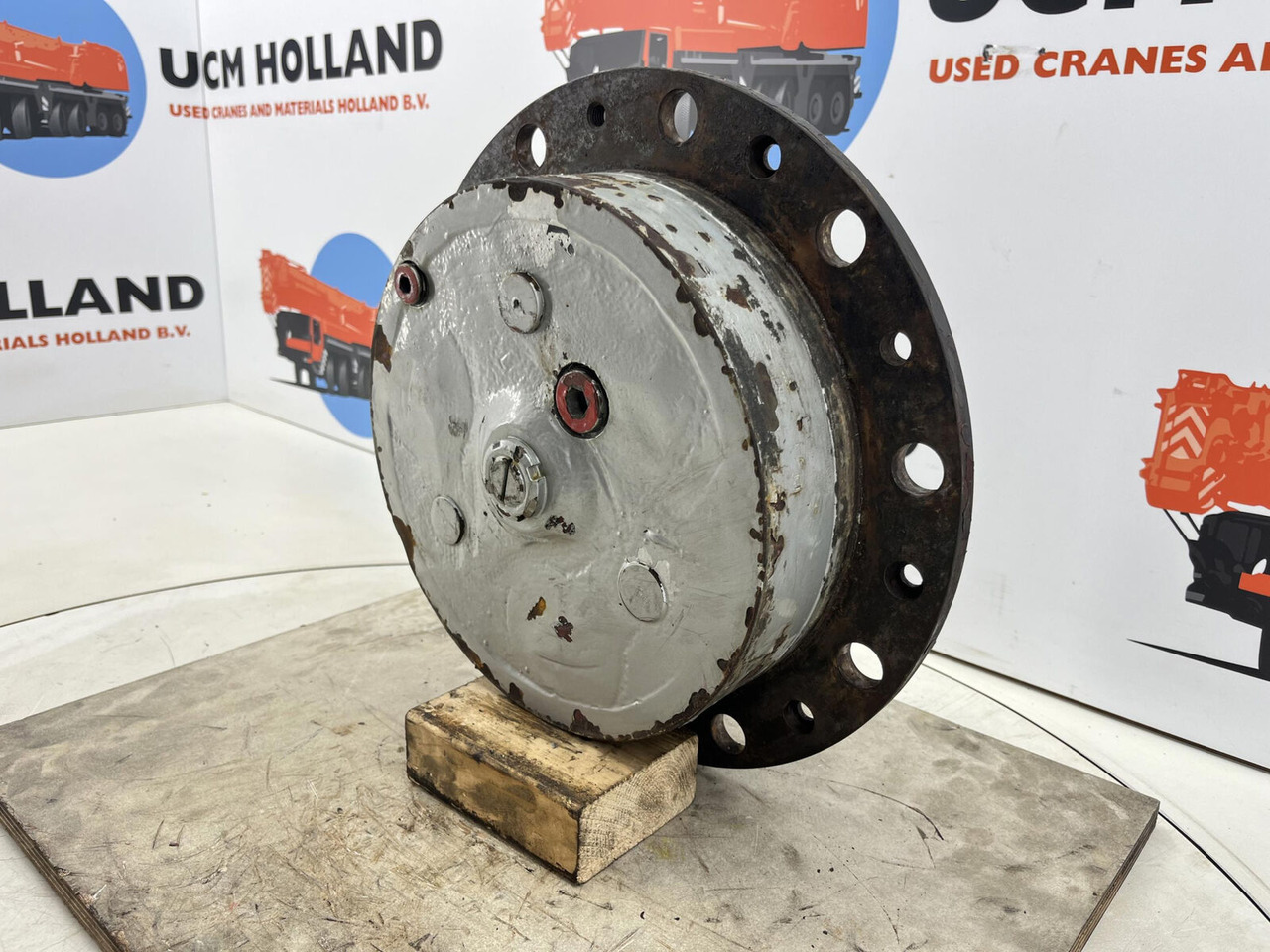Kessler Planetary gear 31-15-62-40-3pl-H84-46 - Motor okretanja za Dizalica: slika Kessler Planetary gear 31-15-62-40-3pl-H84-46 - Motor okretanja za Dizalica Kessler Planetary gear 31-15-62-40-3pl-H84-46 - Motor okretanja za Dizalica: slika Kessler Planetary gear 31-15-62-40-3pl-H84-46 - Motor okretanja za Dizalica