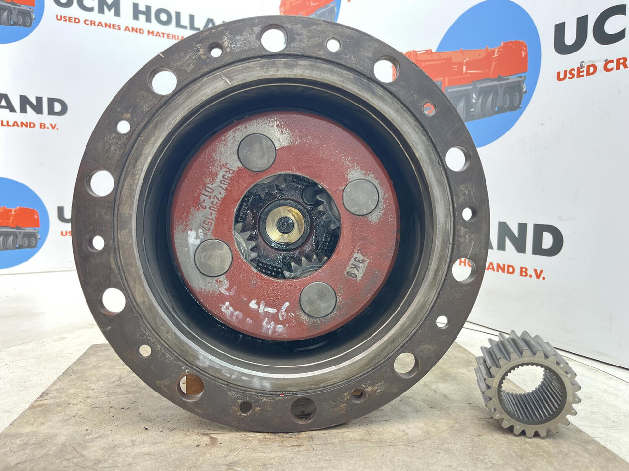 Kessler planetary gear 21-21-63-40-4pl-H140-46 - Reduktor pogona za Dizalica: slika Kessler planetary gear 21-21-63-40-4pl-H140-46 - Reduktor pogona za Dizalica Kessler planetary gear 21-21-63-40-4pl-H140-46 - Reduktor pogona za Dizalica: slika Kessler planetary gear 21-21-63-40-4pl-H140-46 - Reduktor pogona za Dizalica