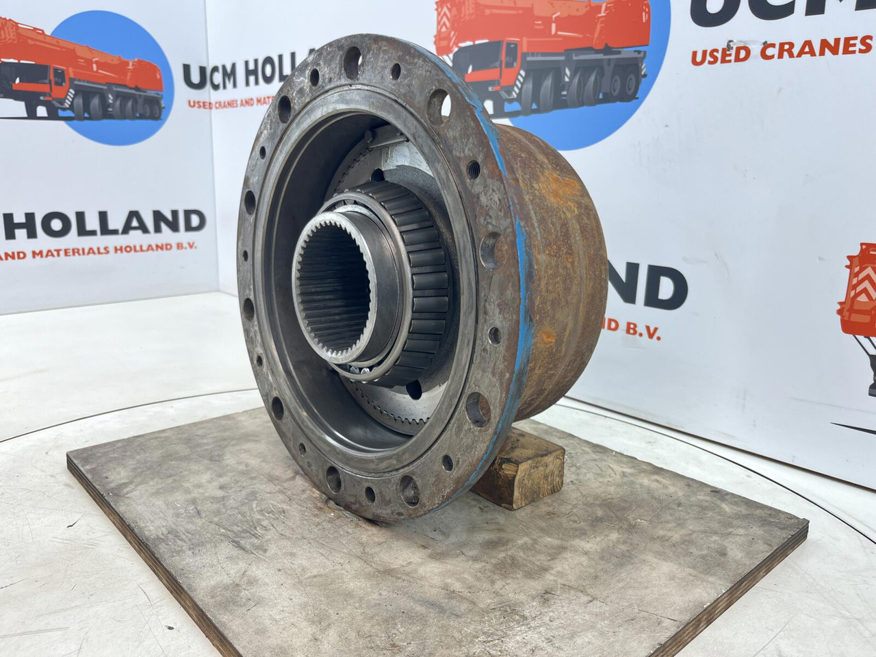 Kessler planetary gear 22-25-74-40-4pl-H172-46 - Reduktor pogona za Dizalica: slika Kessler planetary gear 22-25-74-40-4pl-H172-46 - Reduktor pogona za Dizalica Kessler planetary gear 22-25-74-40-4pl-H172-46 - Reduktor pogona za Dizalica: slika Kessler planetary gear 22-25-74-40-4pl-H172-46 - Reduktor pogona za Dizalica