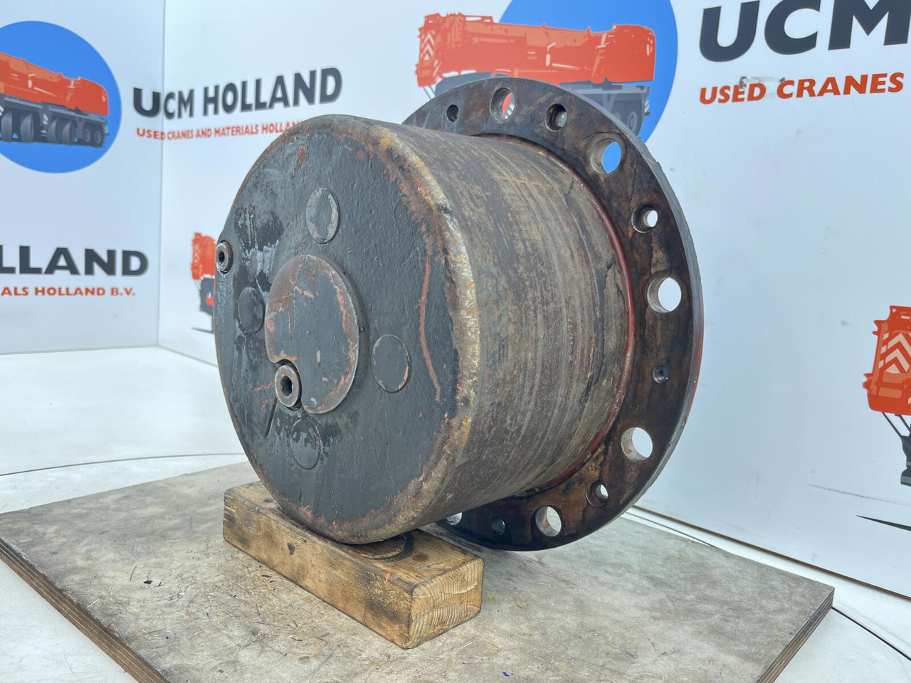 Kessler planetary gear 22-25-74-40-4pl-H172-46 - Reduktor pogona za Dizalica: slika Kessler planetary gear 22-25-74-40-4pl-H172-46 - Reduktor pogona za Dizalica Kessler planetary gear 22-25-74-40-4pl-H172-46 - Reduktor pogona za Dizalica: slika Kessler planetary gear 22-25-74-40-4pl-H172-46 - Reduktor pogona za Dizalica