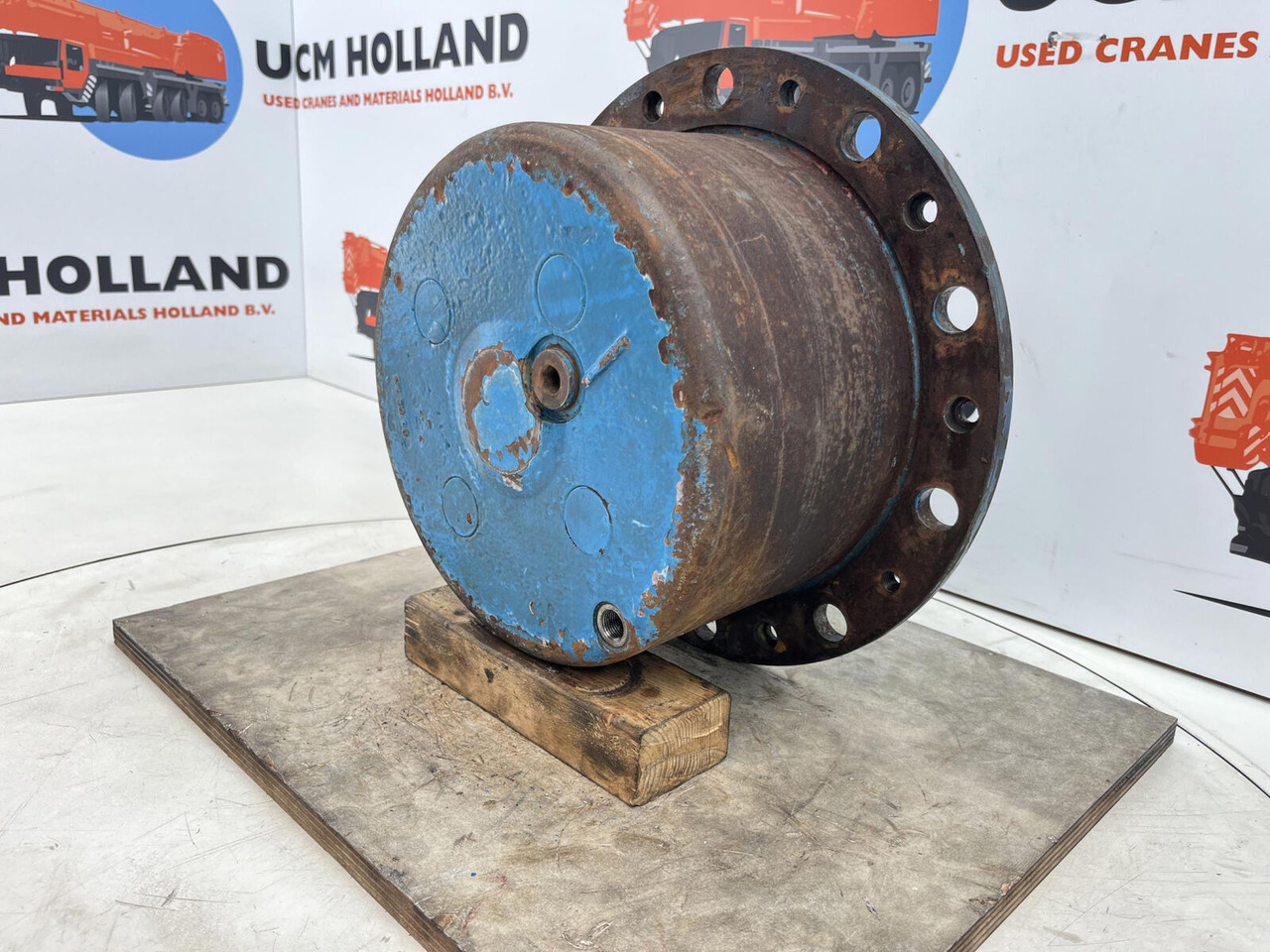 Kessler planetary gear 22-25-74-40-4pl-H172-46 - Reduktor pogona za Dizalica: slika Kessler planetary gear 22-25-74-40-4pl-H172-46 - Reduktor pogona za Dizalica Kessler planetary gear 22-25-74-40-4pl-H172-46 - Reduktor pogona za Dizalica: slika Kessler planetary gear 22-25-74-40-4pl-H172-46 - Reduktor pogona za Dizalica