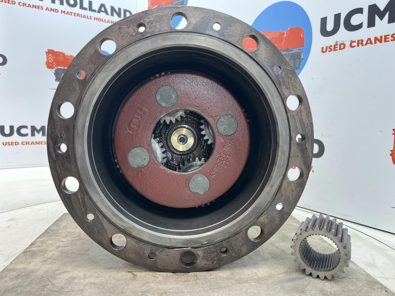 Kessler planetary gear 22-25-74-40-4pl-H177-46 - Reduktor pogona za Autodizalica: slika Kessler planetary gear 22-25-74-40-4pl-H177-46 - Reduktor pogona za Autodizalica Kessler planetary gear 22-25-74-40-4pl-H177-46 - Reduktor pogona za Autodizalica: slika Kessler planetary gear 22-25-74-40-4pl-H177-46 - Reduktor pogona za Autodizalica