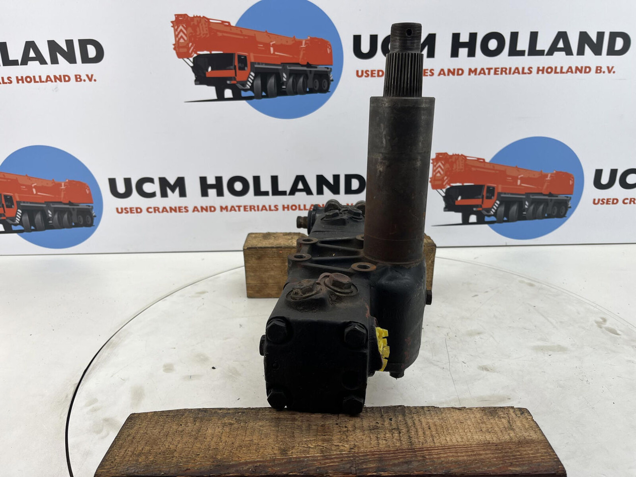 Krupp 70 GMT/AT steering box - Letva volana za Autodizalica: slika Krupp 70 GMT/AT steering box - Letva volana za Autodizalica Krupp 70 GMT/AT steering box - Letva volana za Autodizalica: slika Krupp 70 GMT/AT steering box - Letva volana za Autodizalica