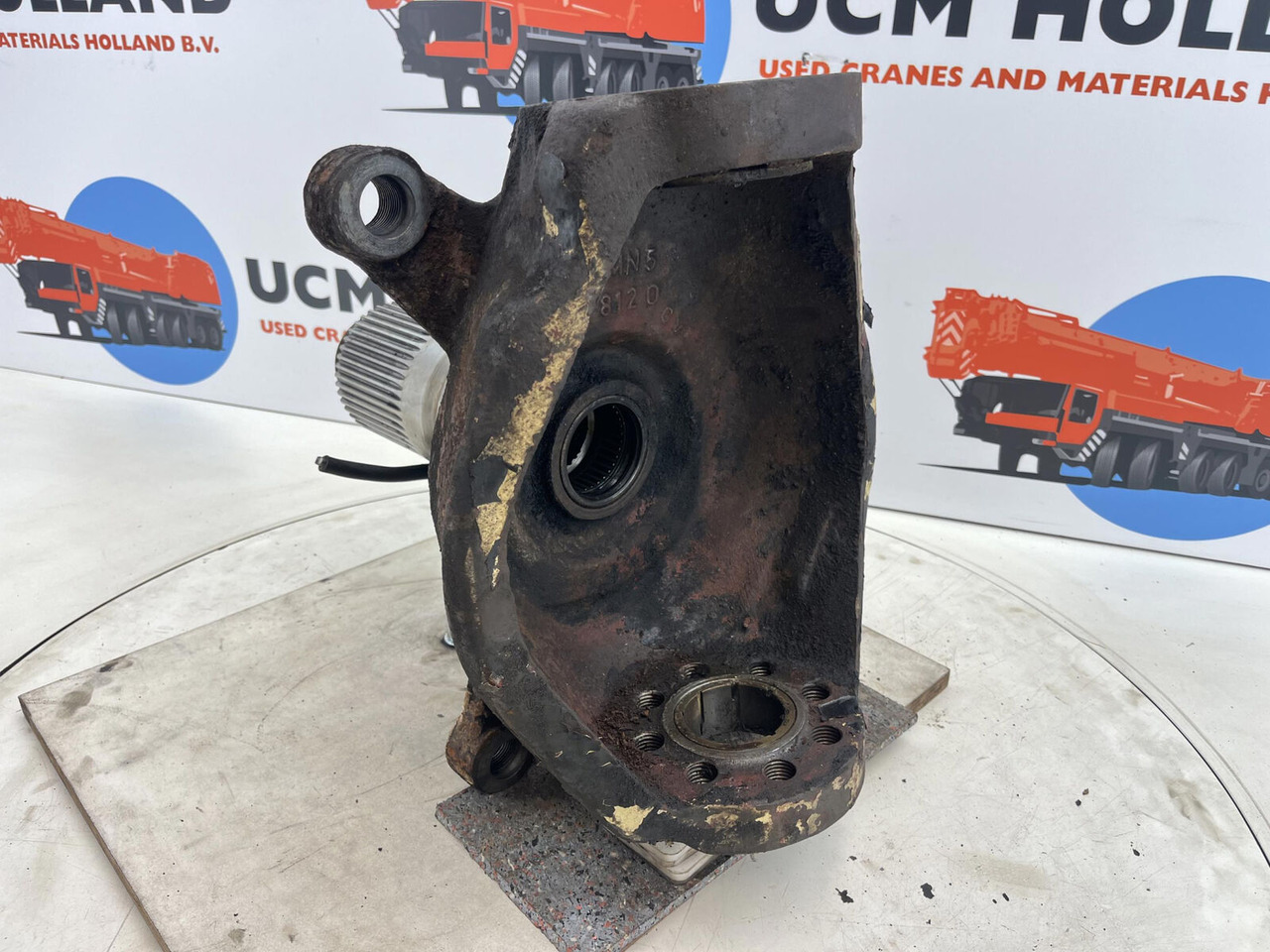 Krupp 70 GMT Steering knuckle axle 1 - Rukavac kotača za Autodizalica: slika Krupp 70 GMT Steering knuckle axle 1 - Rukavac kotača za Autodizalica Krupp 70 GMT Steering knuckle axle 1 - Rukavac kotača za Autodizalica: slika Krupp 70 GMT Steering knuckle axle 1 - Rukavac kotača za Autodizalica