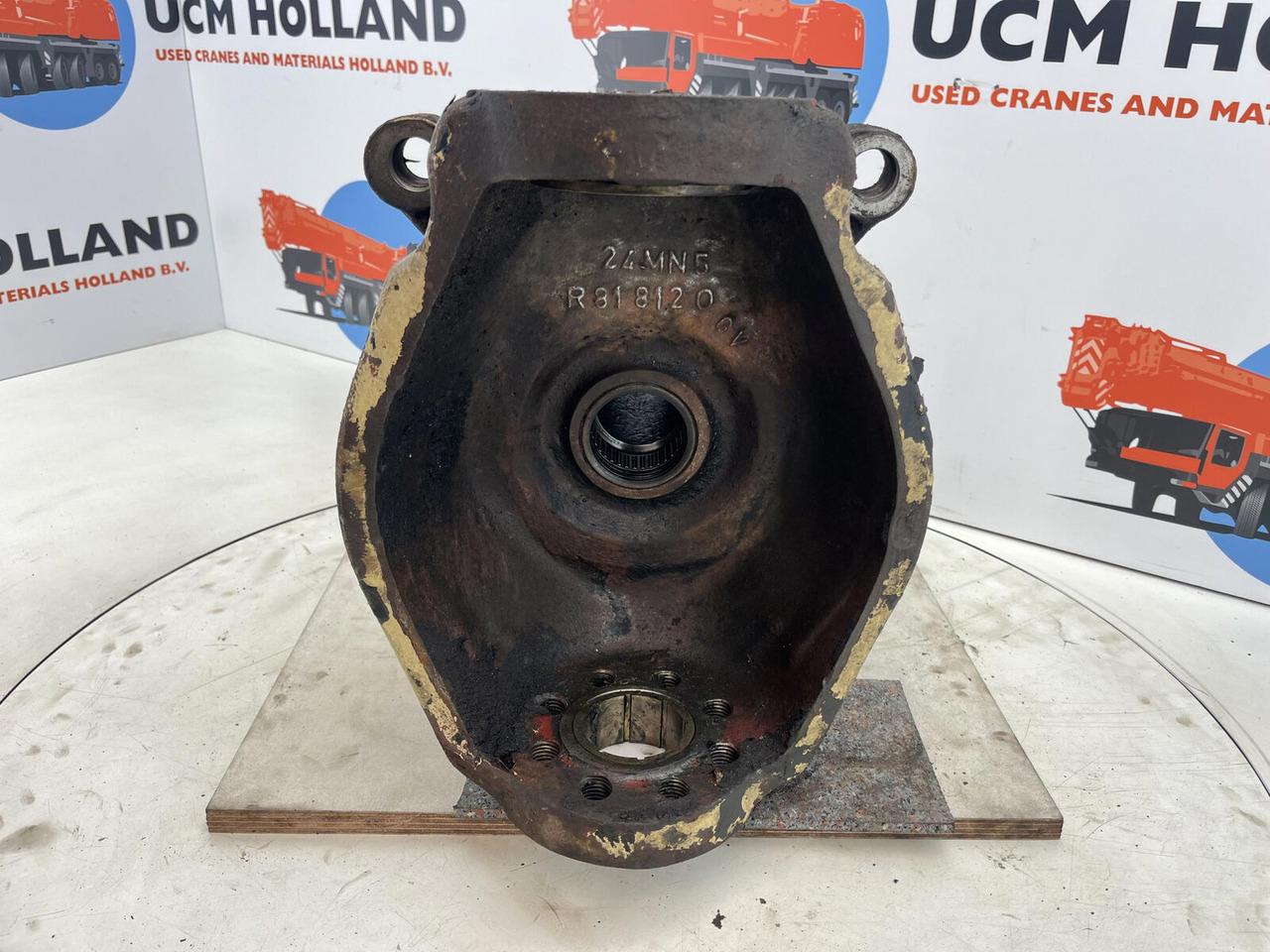 Krupp 70 GMT Steering knuckle axle 1 - Rukavac kotača za Autodizalica: slika Krupp 70 GMT Steering knuckle axle 1 - Rukavac kotača za Autodizalica Krupp 70 GMT Steering knuckle axle 1 - Rukavac kotača za Autodizalica: slika Krupp 70 GMT Steering knuckle axle 1 - Rukavac kotača za Autodizalica