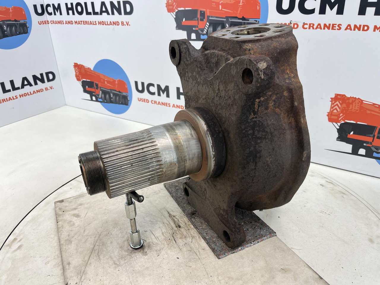 Krupp 70 GMT Steering knuckle axle 2 - Rukavac kotača za Autodizalica: slika Krupp 70 GMT Steering knuckle axle 2 - Rukavac kotača za Autodizalica Krupp 70 GMT Steering knuckle axle 2 - Rukavac kotača za Autodizalica: slika Krupp 70 GMT Steering knuckle axle 2 - Rukavac kotača za Autodizalica
