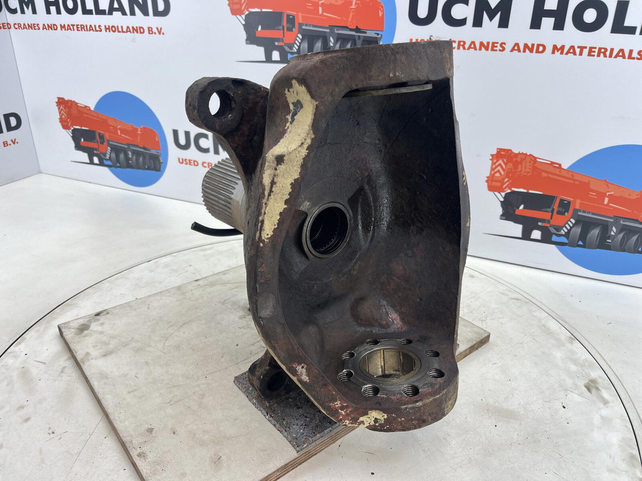 Krupp 70 GMT Steering knuckle axle 2 - Rukavac kotača za Autodizalica: slika Krupp 70 GMT Steering knuckle axle 2 - Rukavac kotača za Autodizalica Krupp 70 GMT Steering knuckle axle 2 - Rukavac kotača za Autodizalica: slika Krupp 70 GMT Steering knuckle axle 2 - Rukavac kotača za Autodizalica