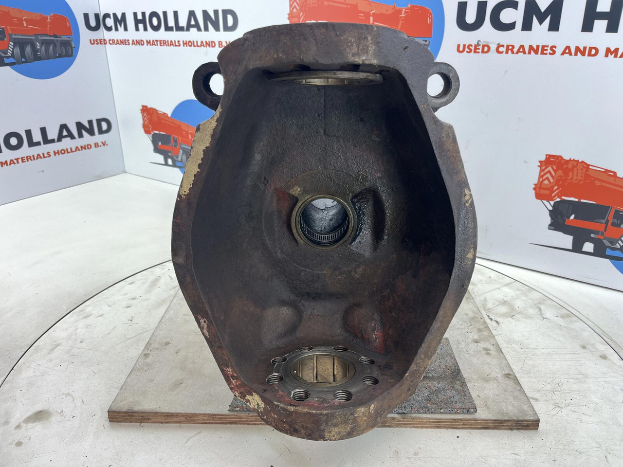 Krupp 70 GMT Steering knuckle axle 2 - Rukavac kotača za Autodizalica: slika Krupp 70 GMT Steering knuckle axle 2 - Rukavac kotača za Autodizalica Krupp 70 GMT Steering knuckle axle 2 - Rukavac kotača za Autodizalica: slika Krupp 70 GMT Steering knuckle axle 2 - Rukavac kotača za Autodizalica
