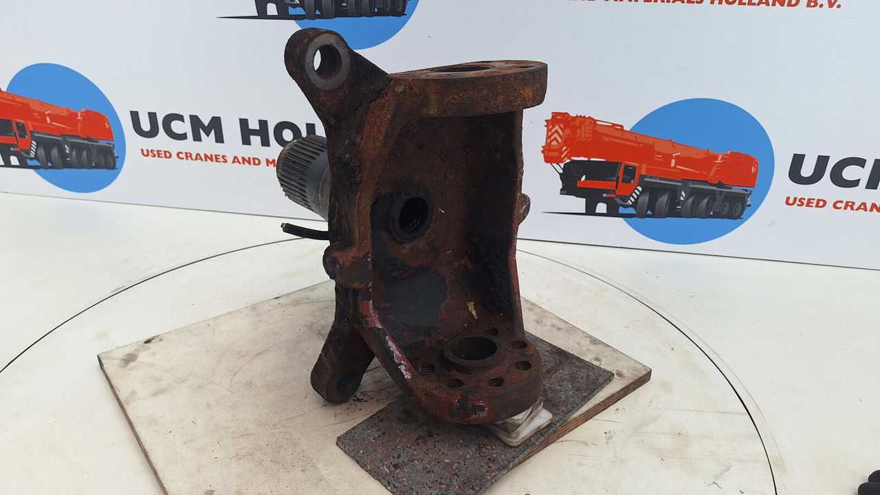 Krupp KMK 2025 Steering knuckle axle 1 - Rukavac kotača za Dizalica: slika Krupp KMK 2025 Steering knuckle axle 1 - Rukavac kotača za Dizalica Krupp KMK 2025 Steering knuckle axle 1 - Rukavac kotača za Dizalica: slika Krupp KMK 2025 Steering knuckle axle 1 - Rukavac kotača za Dizalica