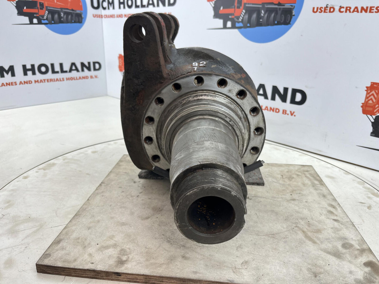 Krupp KMK 3045 Steering knuckle 16 holes - Rukavac kotača za Autodizalica: slika Krupp KMK 3045 Steering knuckle 16 holes - Rukavac kotača za Autodizalica Krupp KMK 3045 Steering knuckle 16 holes - Rukavac kotača za Autodizalica: slika Krupp KMK 3045 Steering knuckle 16 holes - Rukavac kotača za Autodizalica