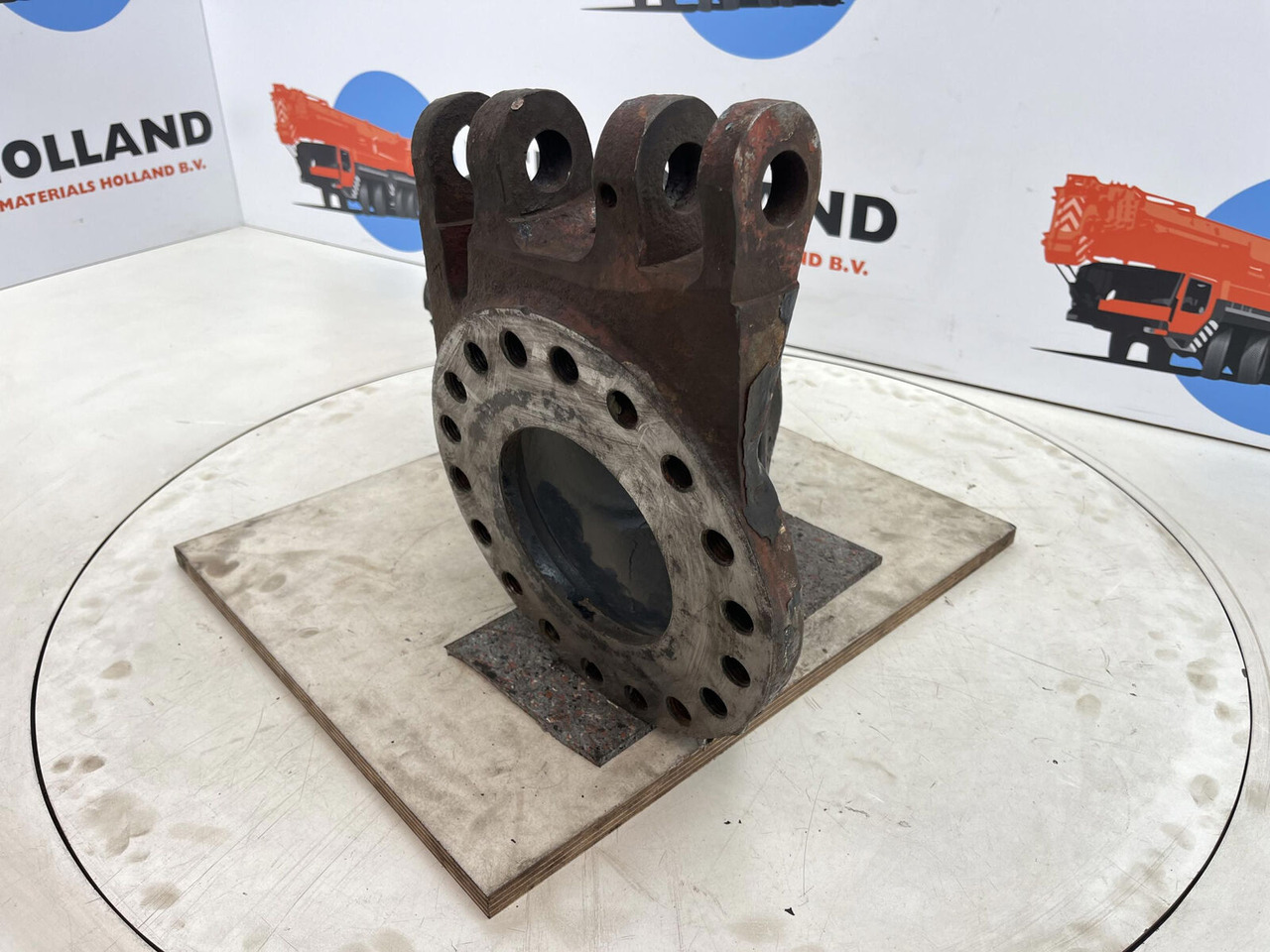 Krupp KMK 3045 Steering knuckle 16 holes - Rukavac kotača za Autodizalica: slika Krupp KMK 3045 Steering knuckle 16 holes - Rukavac kotača za Autodizalica Krupp KMK 3045 Steering knuckle 16 holes - Rukavac kotača za Autodizalica: slika Krupp KMK 3045 Steering knuckle 16 holes - Rukavac kotača za Autodizalica